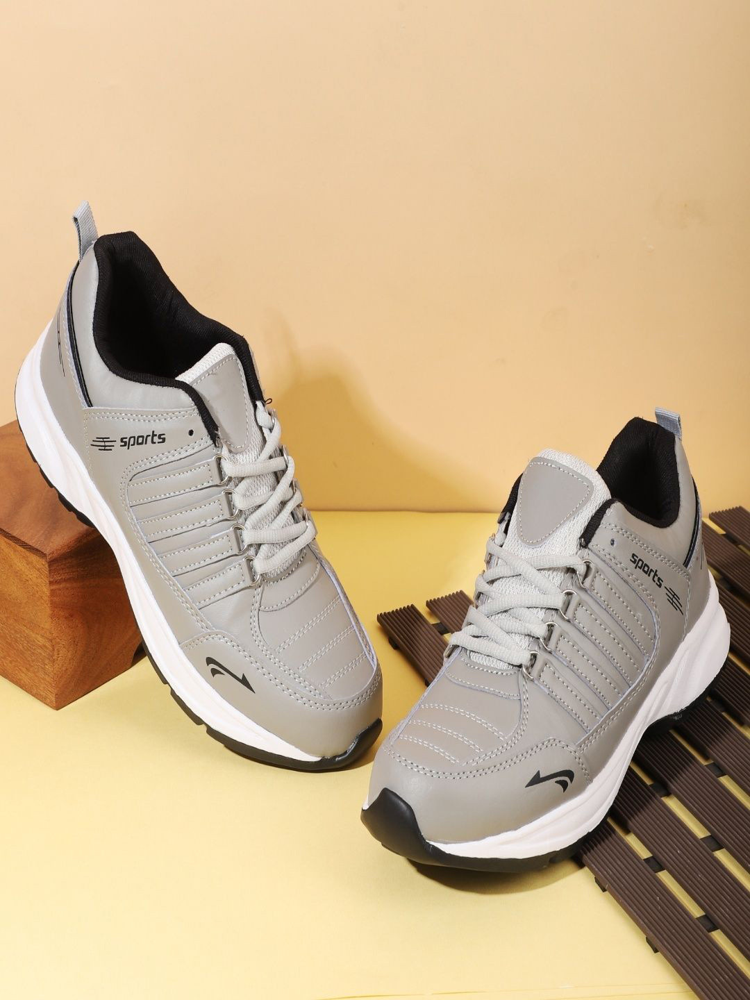 Ango Men Lace-Up Casual Shoes