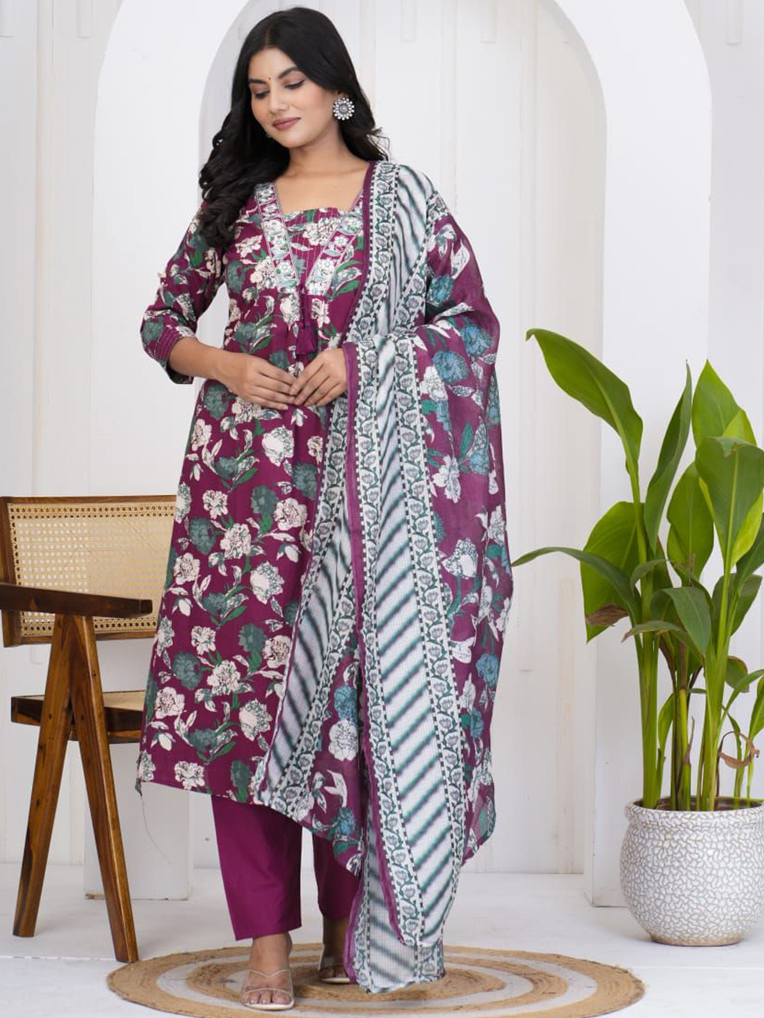 Art Avenue Floral Printed Pure Cotton Three Quarter Sleeves Kurta & Trousers With Dupatta