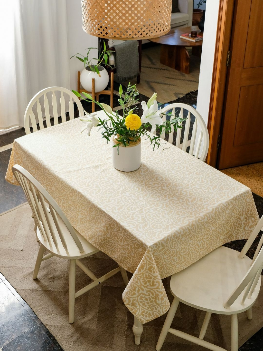 The Yard House Dance in the Dunes Anti-Slip Wipeable Cotton Printed Rectangle Table Cover