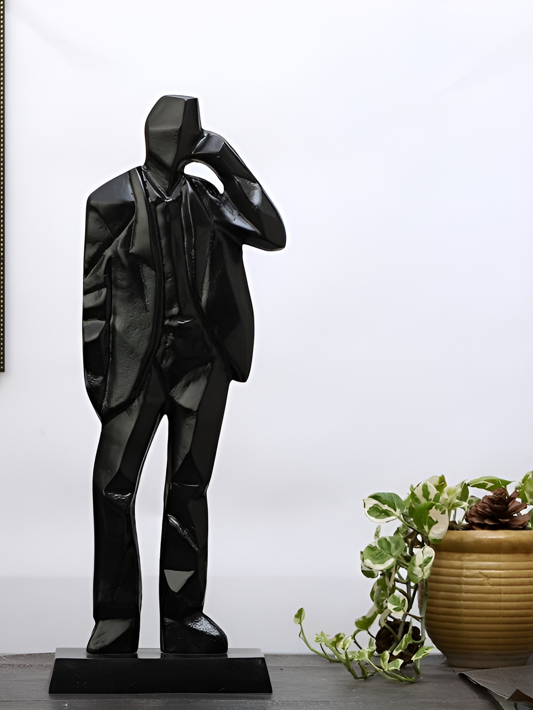 Decor de Maison Black The Maestro Showpiece