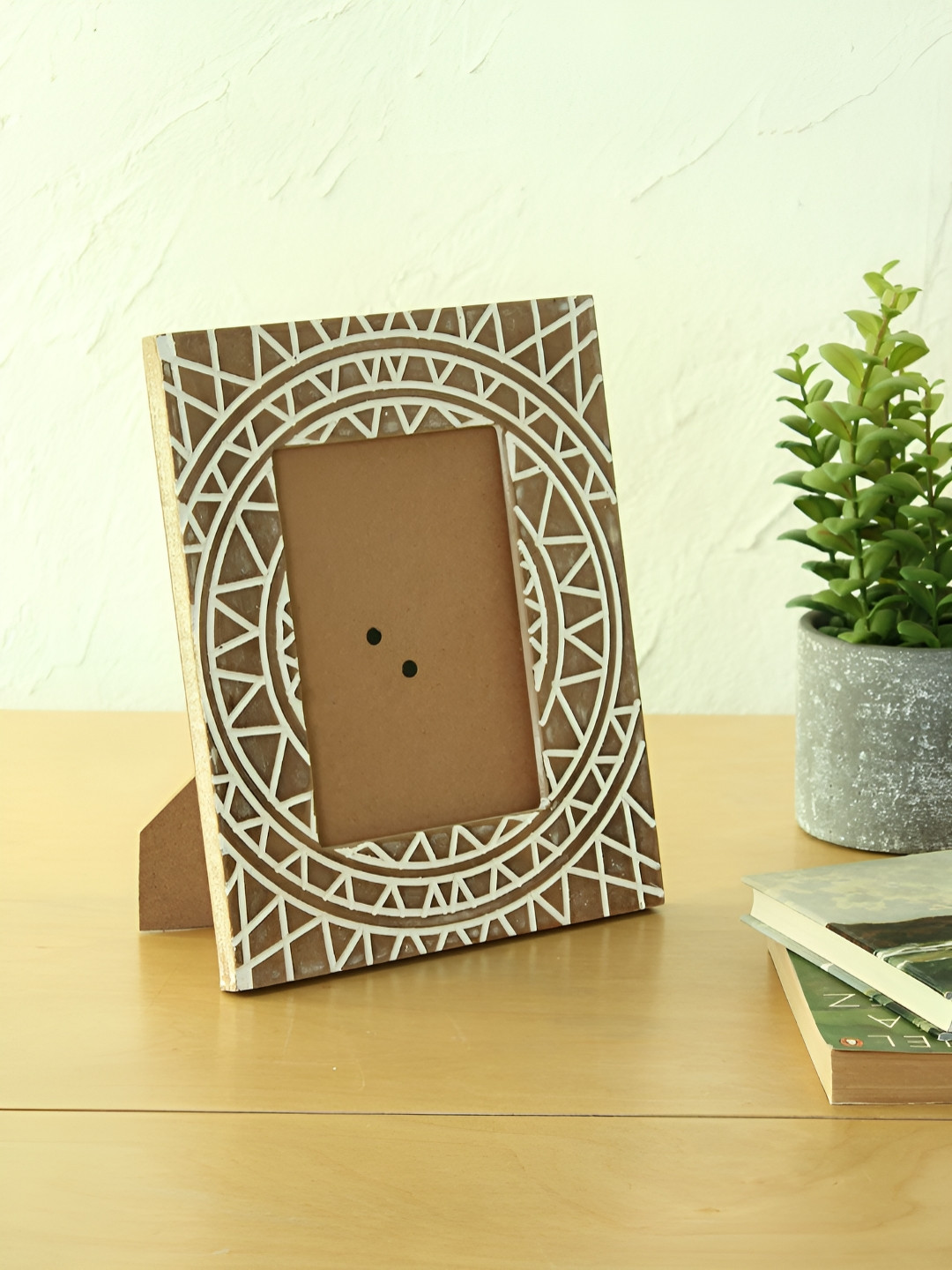 House This Tura Brown & White Wooden Table Photo Frames