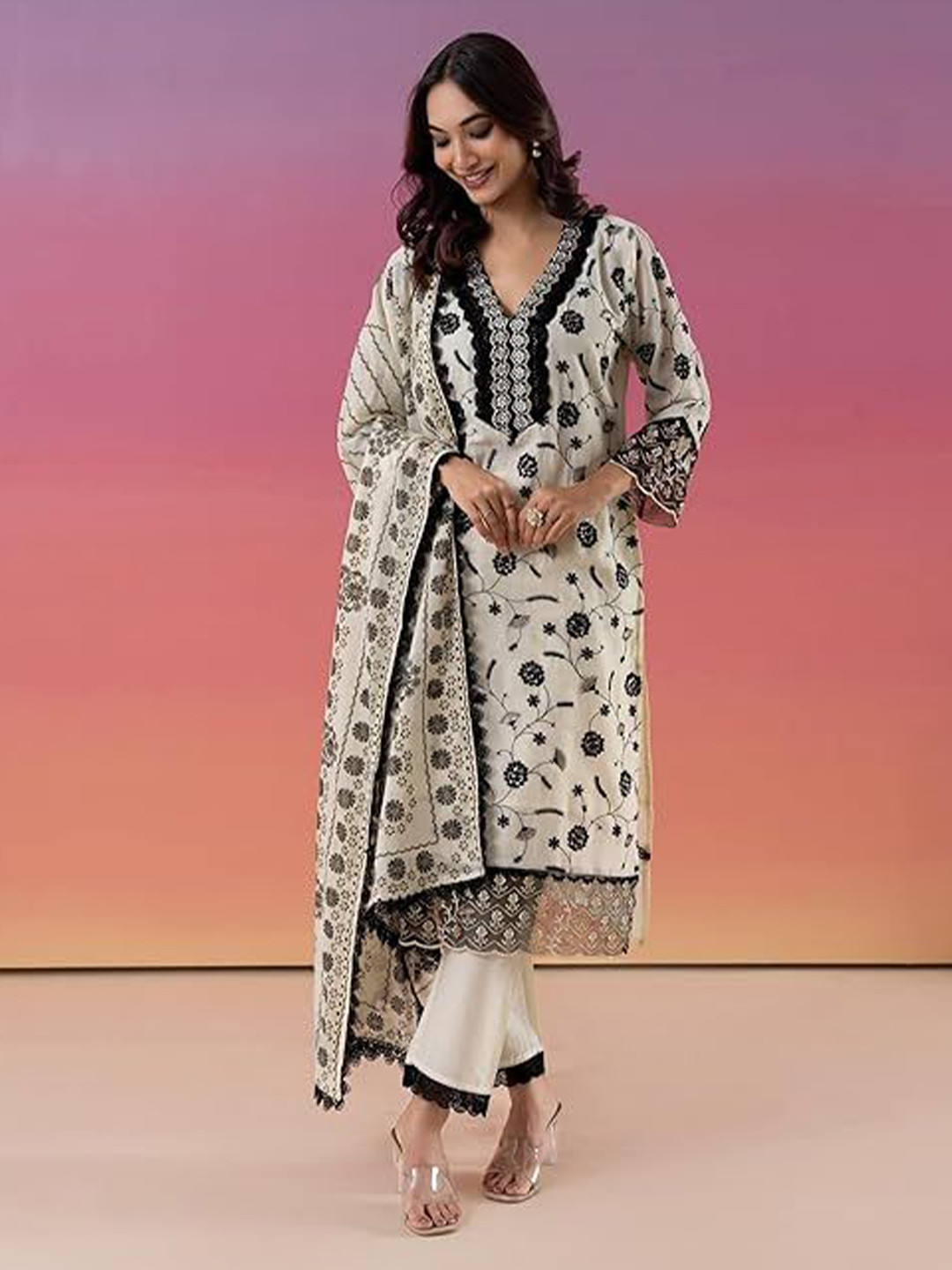 VARAMYA Women Floral Embroidered Regular Pure Cotton Kurta With Trousers & Dupatta