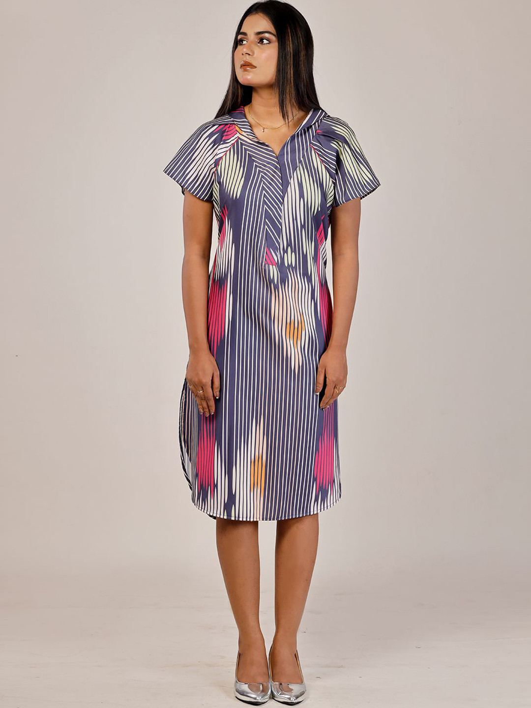 Bunosilo Relaxed A- Line Tunic With Vertical Stripe Patterns