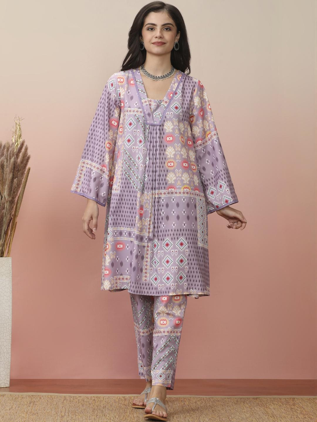 KSUT Floral Printed Square Neck Screen Technique A-Line Kurta & Trouser