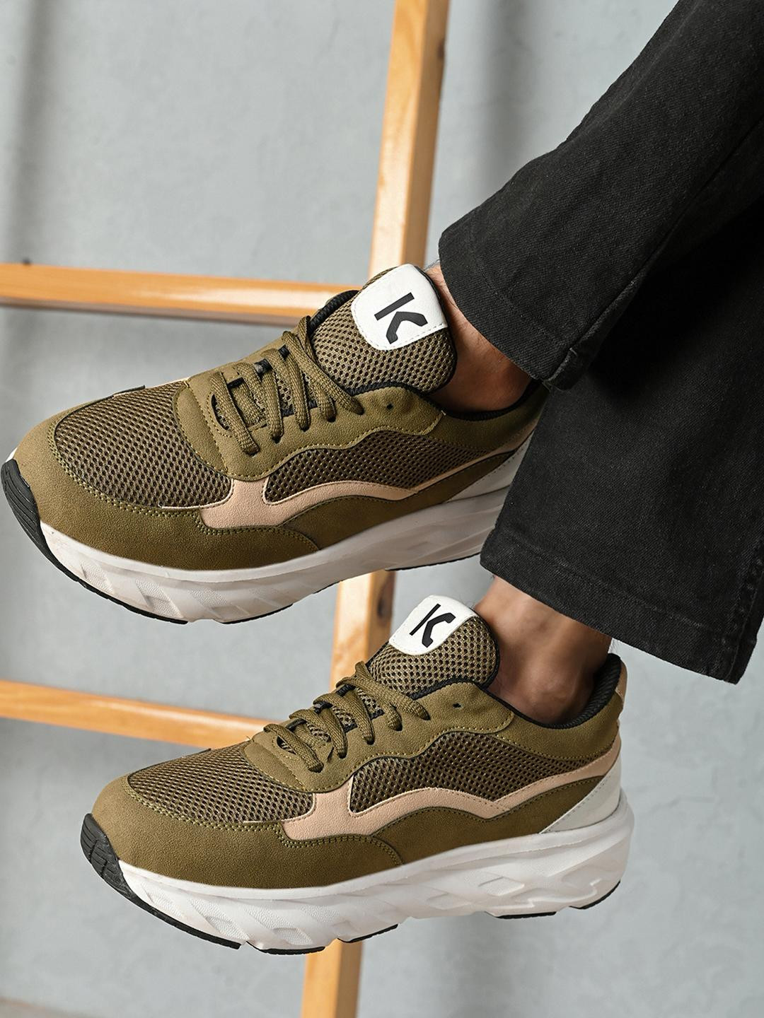 kadak collection Men Textured Gym or Training Shoes