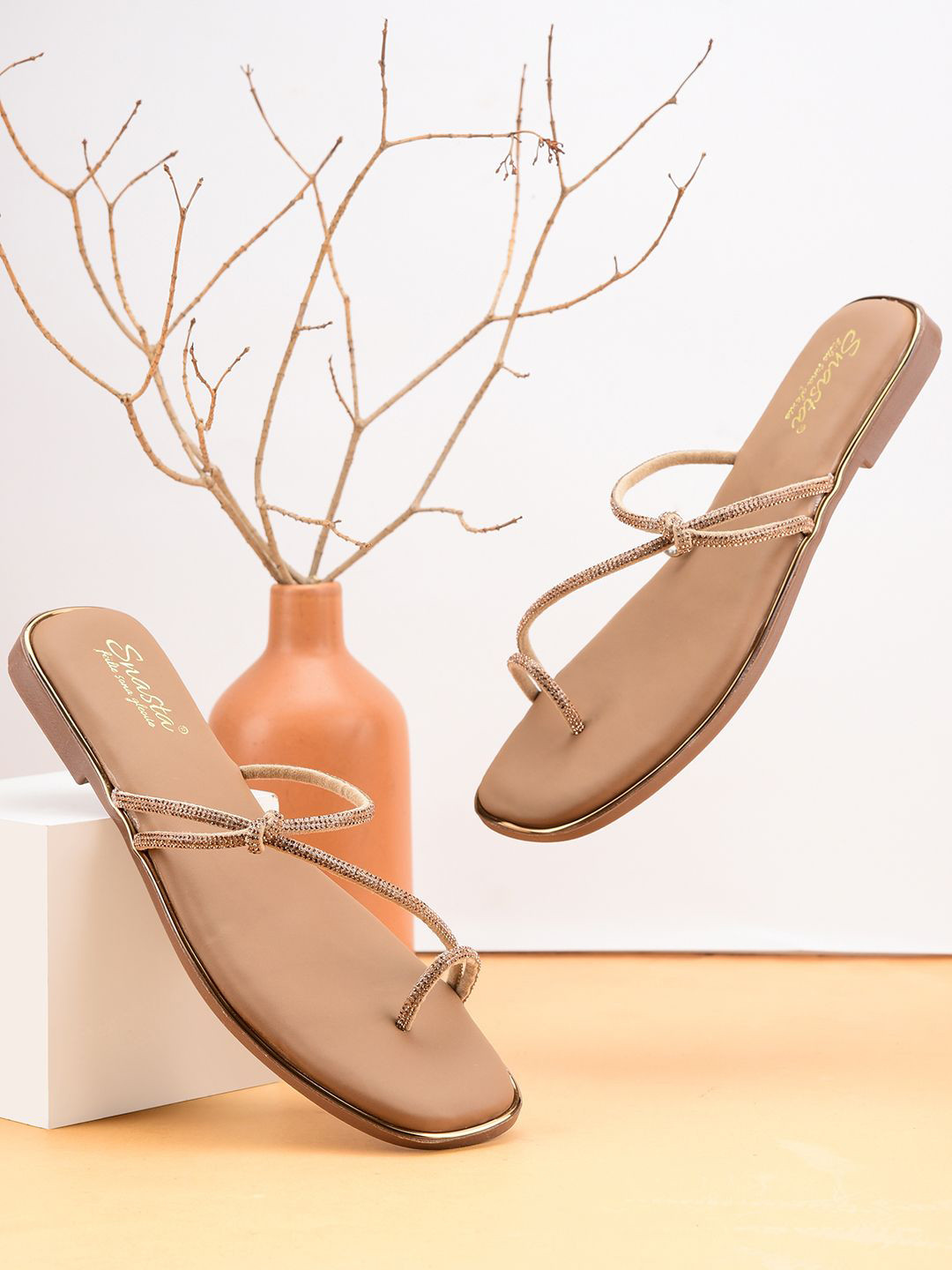 Snasta Women Open Toe Shimmer Strap Detailing One Toe Flats