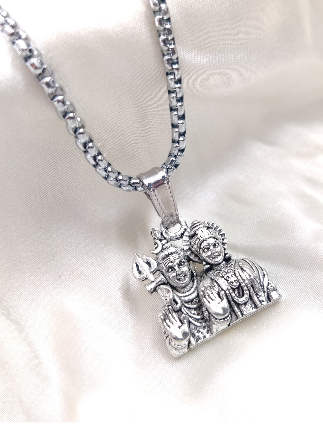 Lovemi Movements Stainless Steel Silver-Plated Shiva & Parvati Pendants & Chain