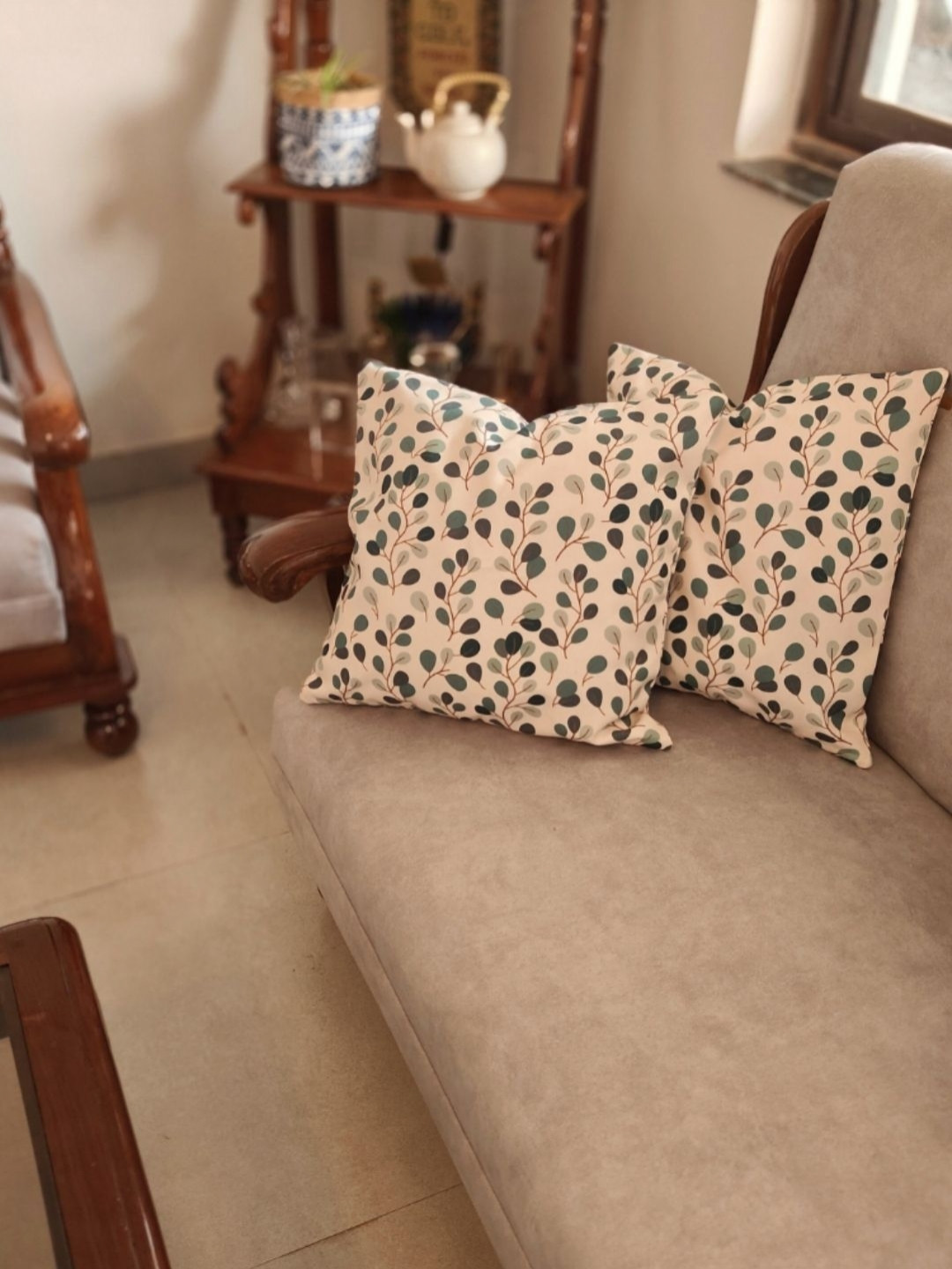 Akira Furnishings Beige & Blue Set of 5 Floral Square Cushion Covers