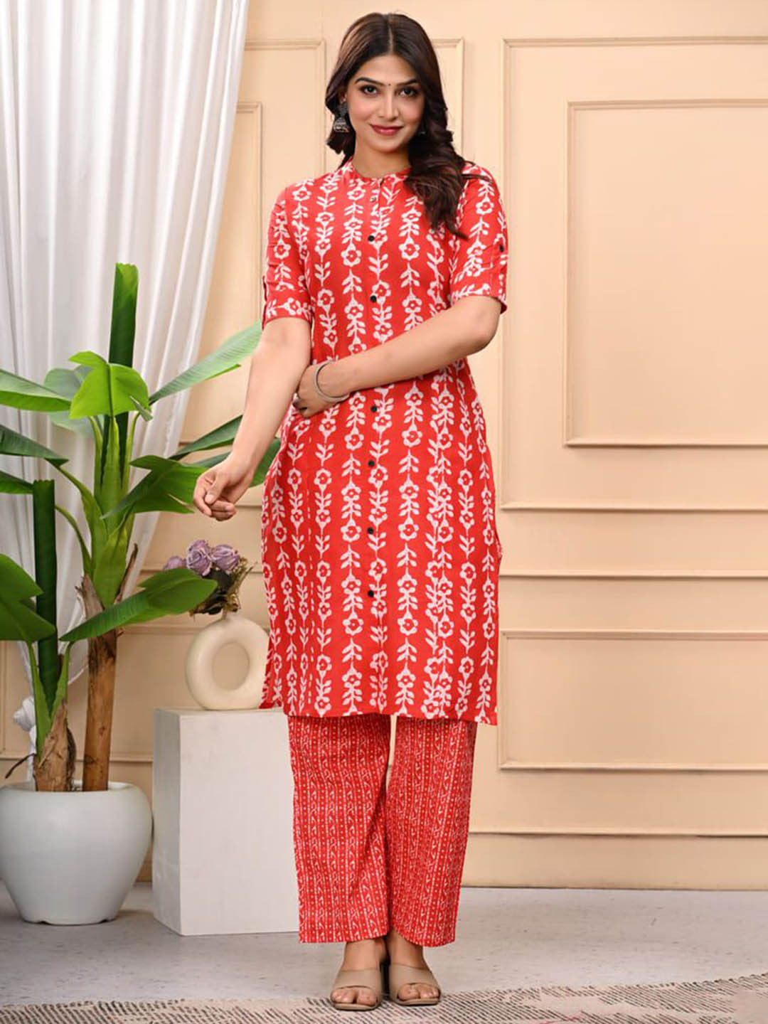JAYRA TEXTILE Floral Printed Mandarin Collar Pure Cotton Straight Kurta With Palazzos