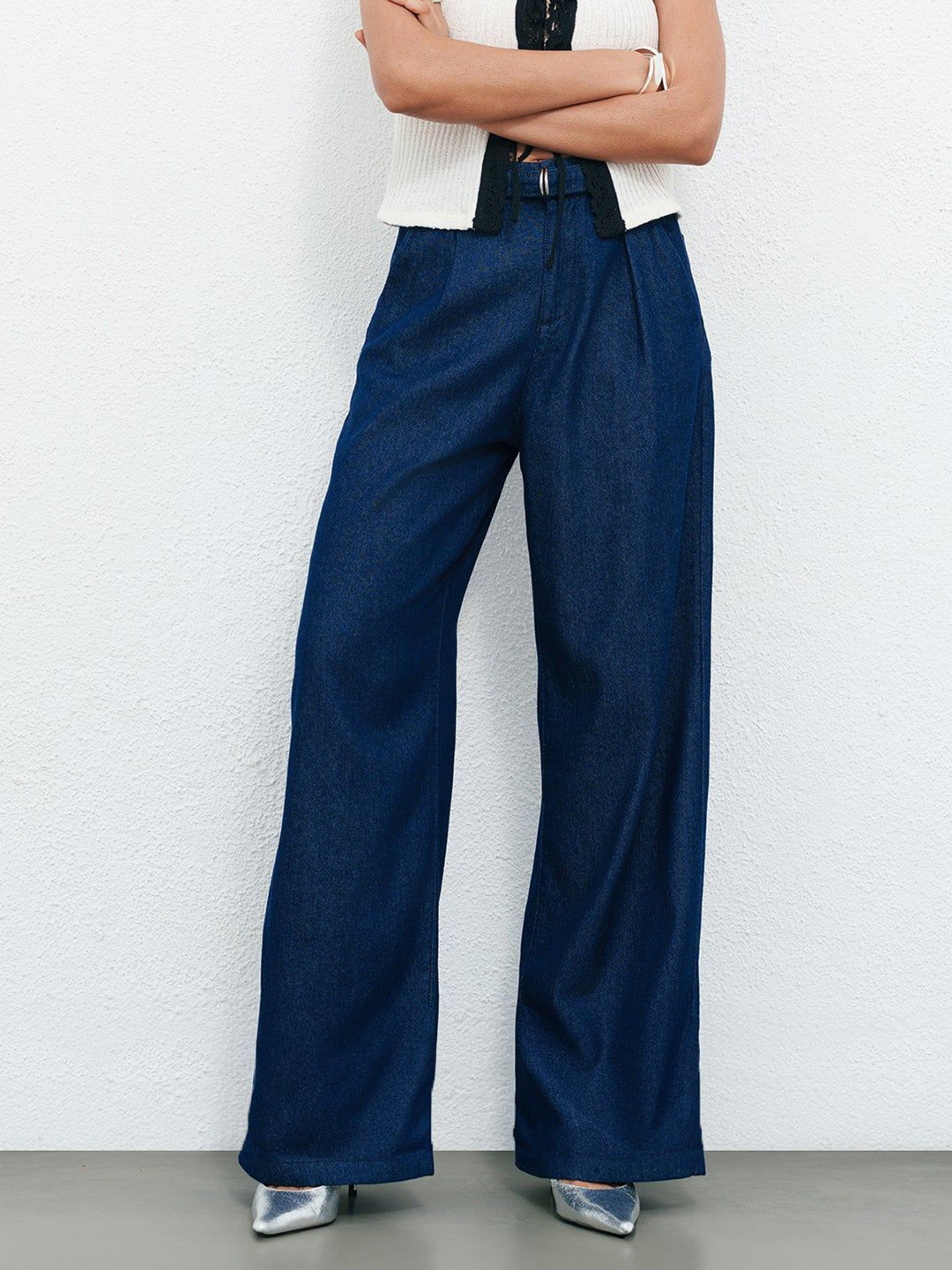 FREAKINS Women Cotton Formal Indigo Belted Straight Jeans