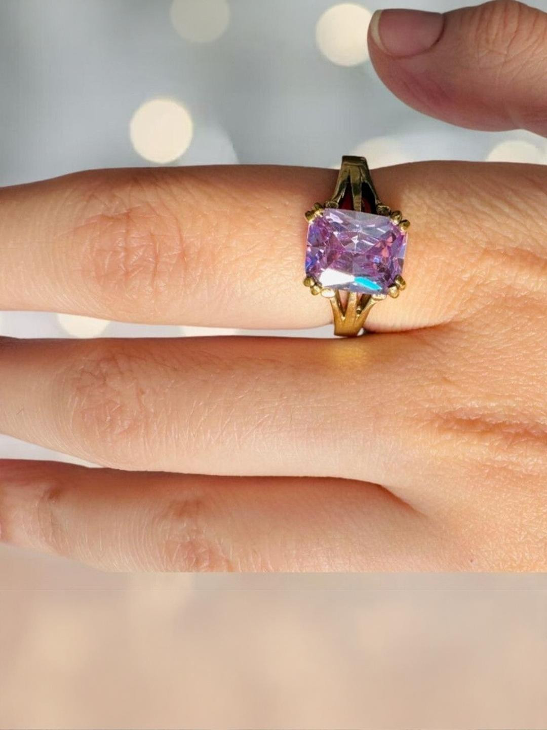 GenZcomplex Purple Brass Amethyst Oval Finger Ring