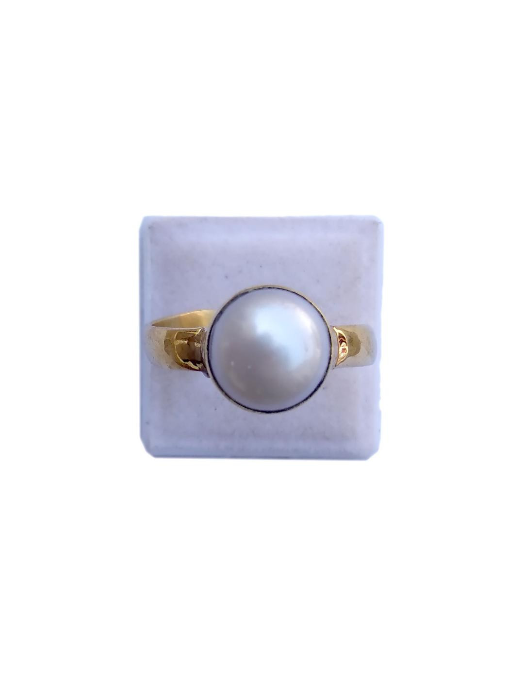 GenZcomplex White Alloy Pearls Finger Ring