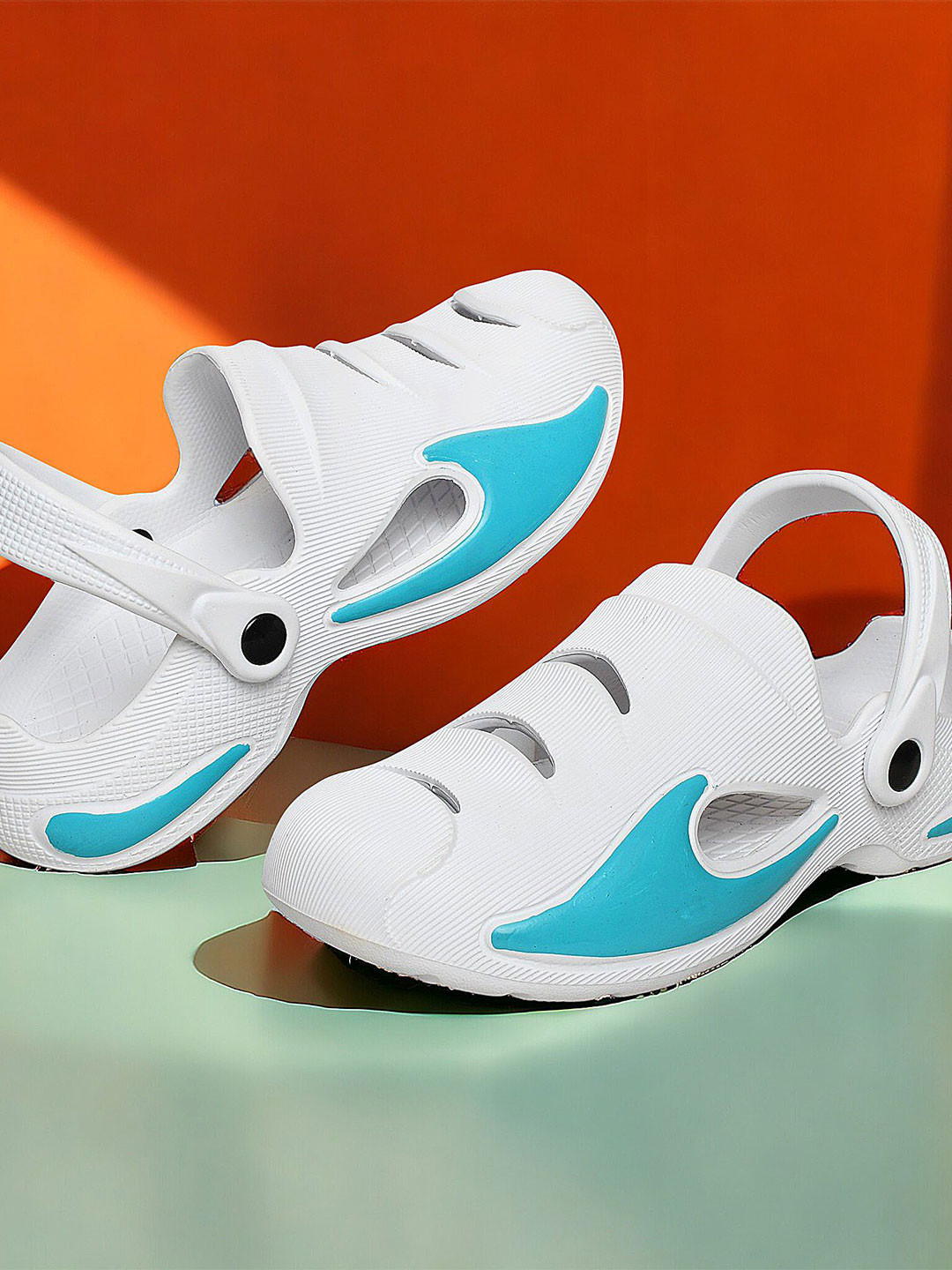 FEEL TIME Men Solid Regular Casual Clogs