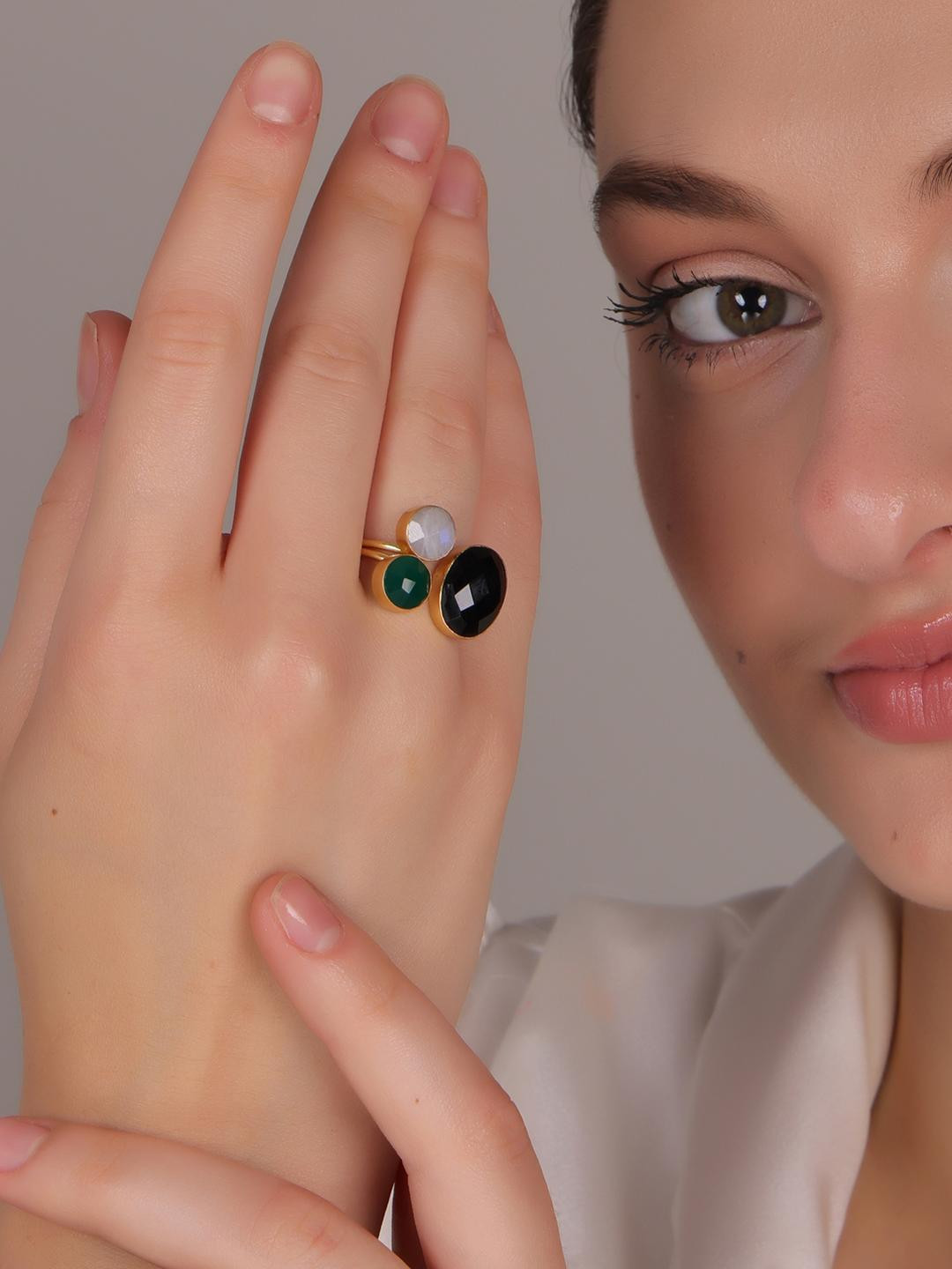 Dua Gold Plated Onyx Stone Finger Ring