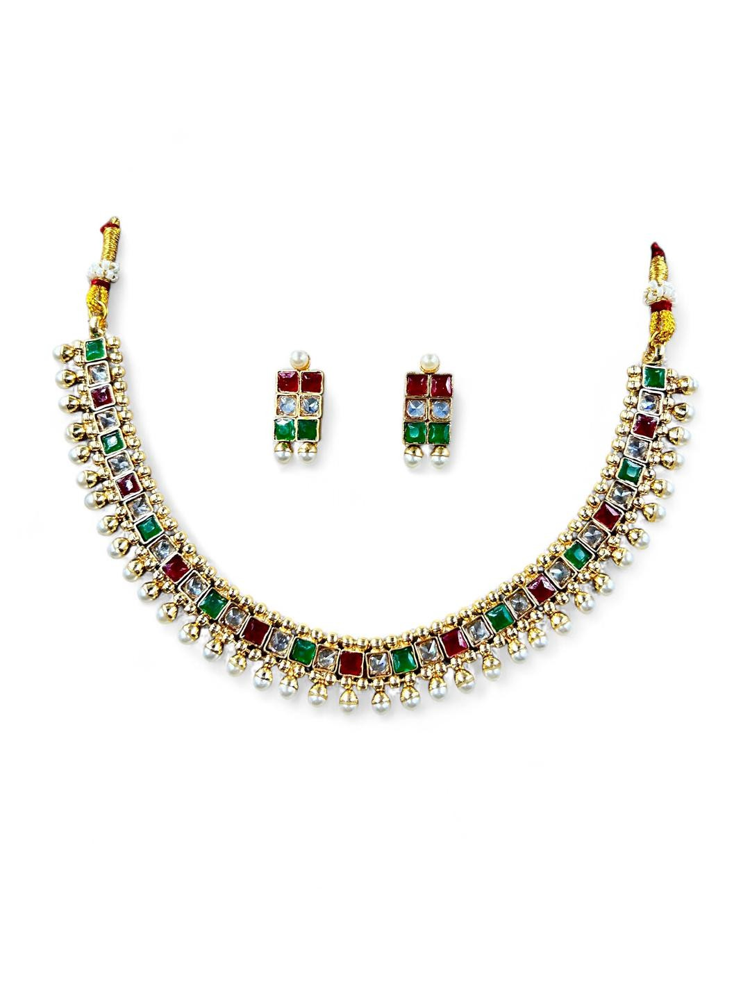 ANTIQUE JEWELLERY Green Kundan Jewellery Set