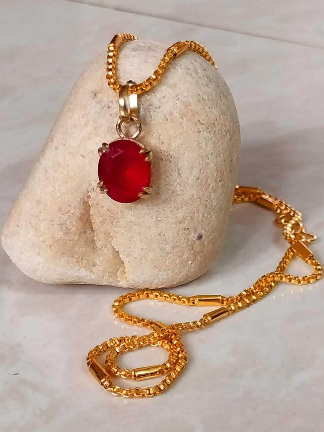 VANISHREE WORLD Red Brass Pearls Gold-Plated Pendant