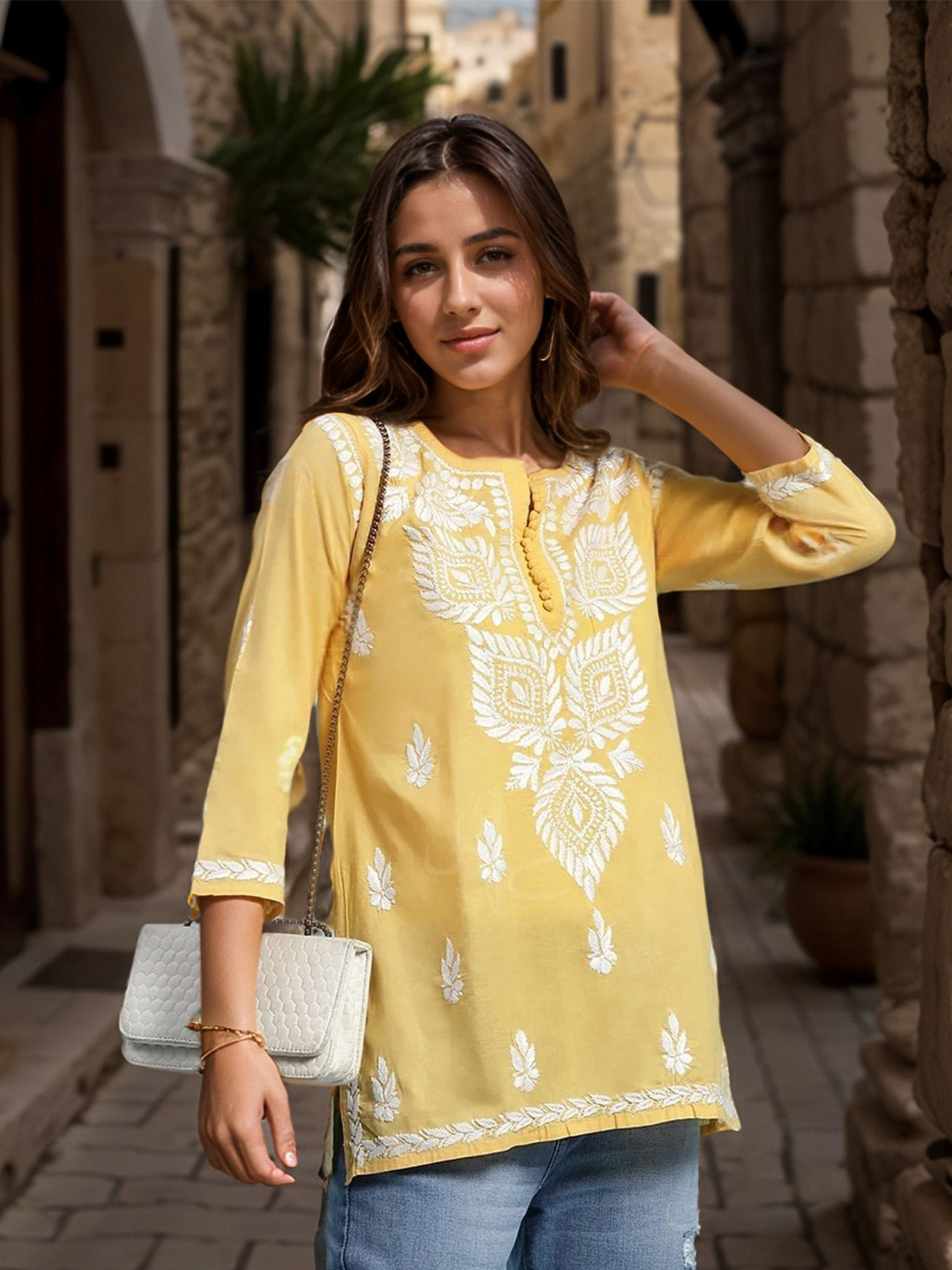 Sitaram Designer Women Ethnic Motifs Embroidered Chikankari Kurti