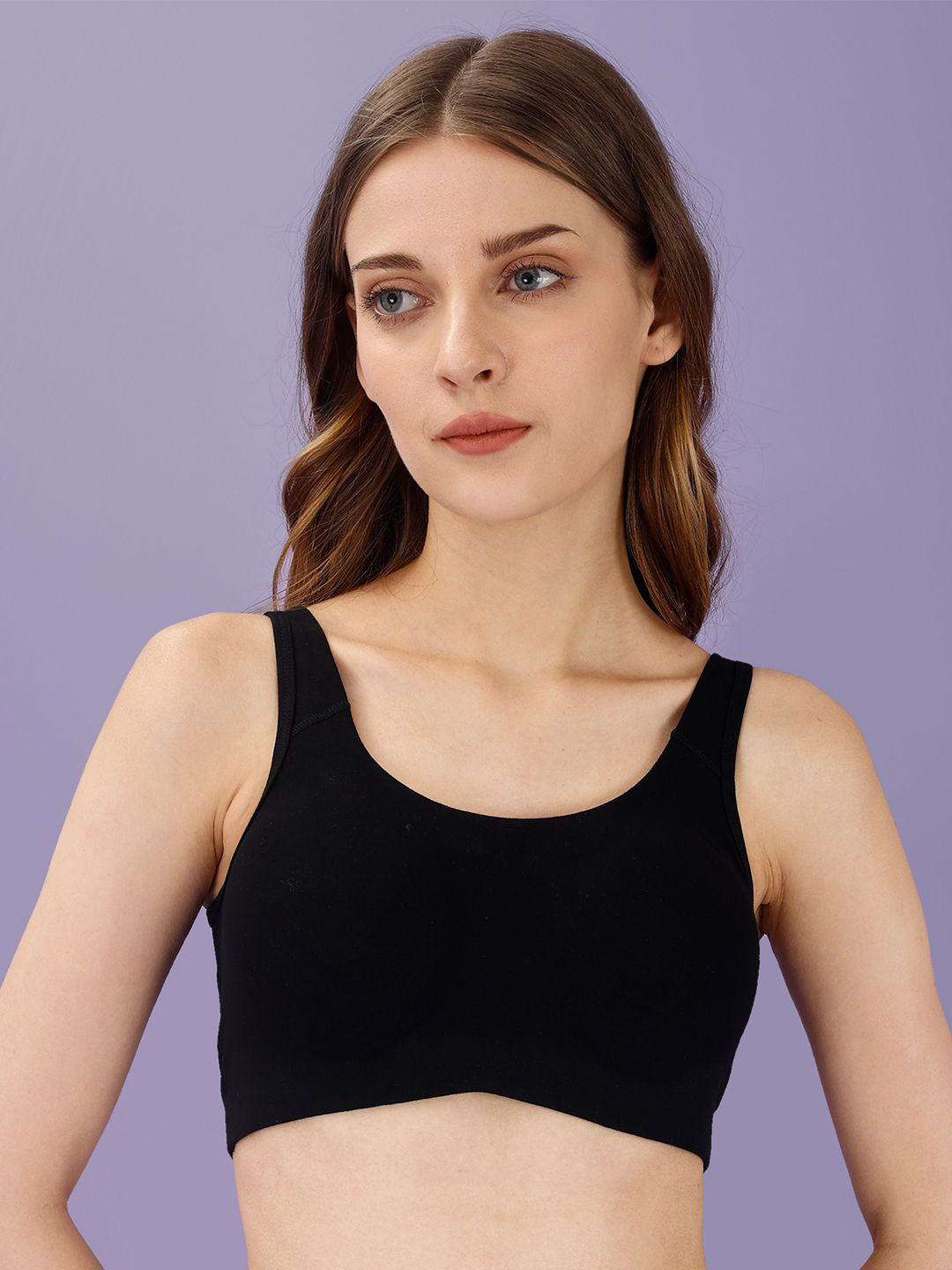 SOIE Women Non-Wired Non Padded Full Coverage Low Impact Slip Sports Bra