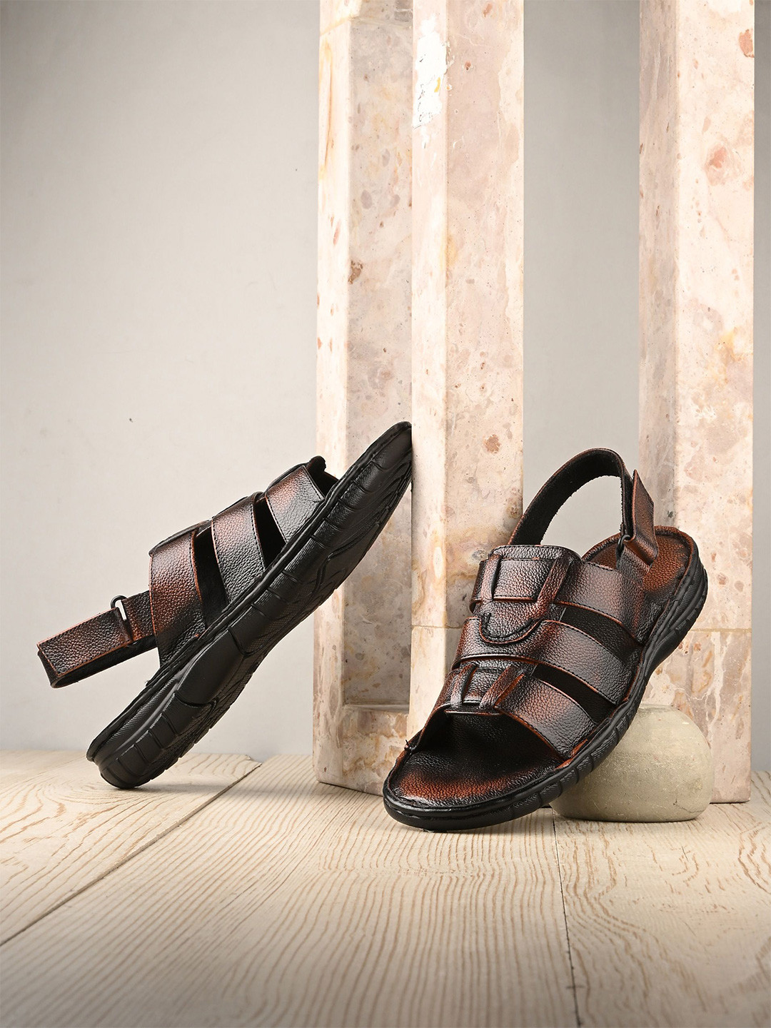 knoos Men Leather Comfort Sandals