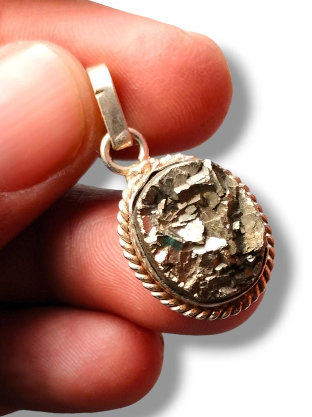 VANISHREE WORLD Grey Brass Pearls Gold-Plated Pendant