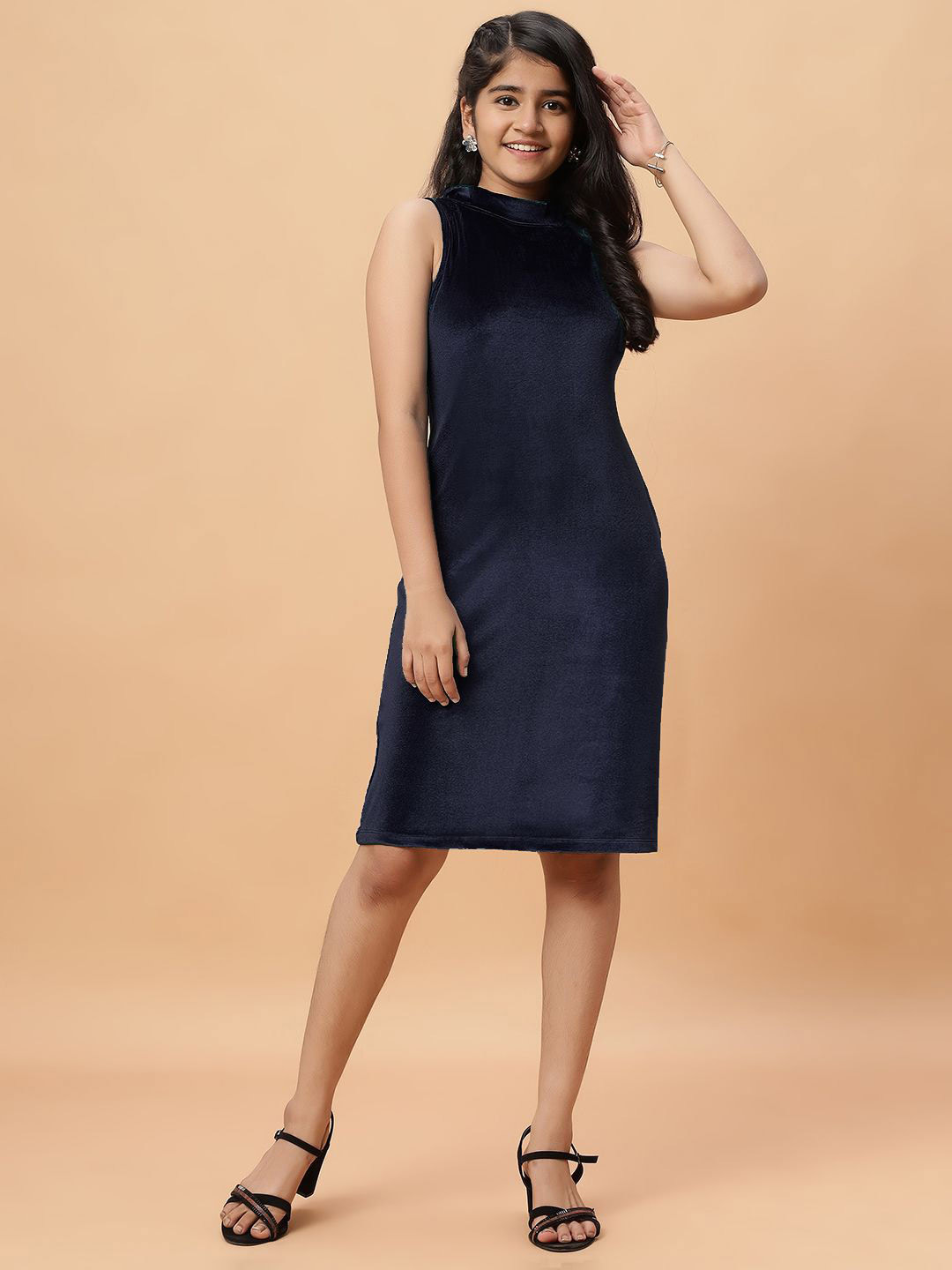 TeenTrums Women Velvet High Neck Bodycon Midi Dress
