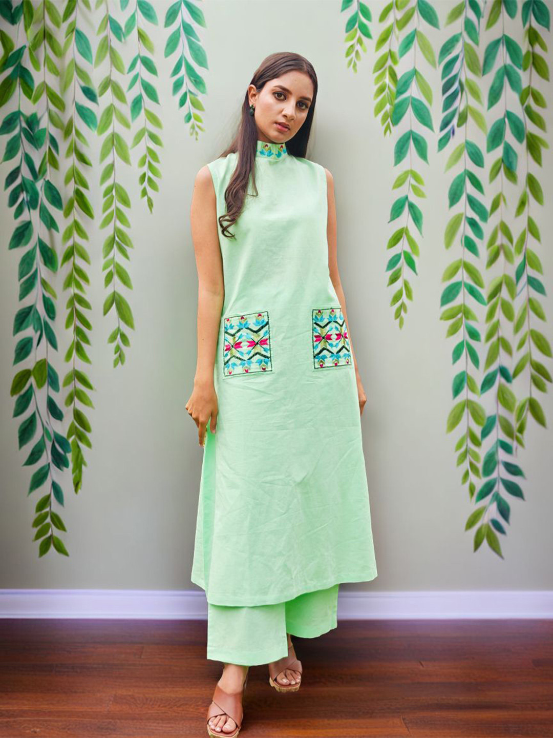 Phulkari Forever Geometric Embroidered High-Neck Phulkari Pure Linen A-Line Kurta