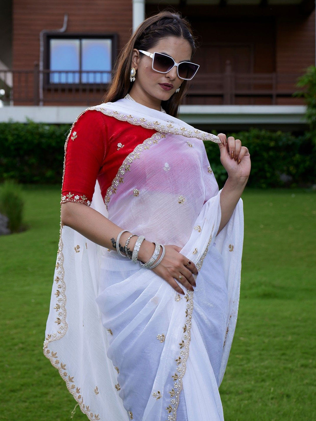 Kandora Embellished Beads and Stones Saree with Blouse Piece
