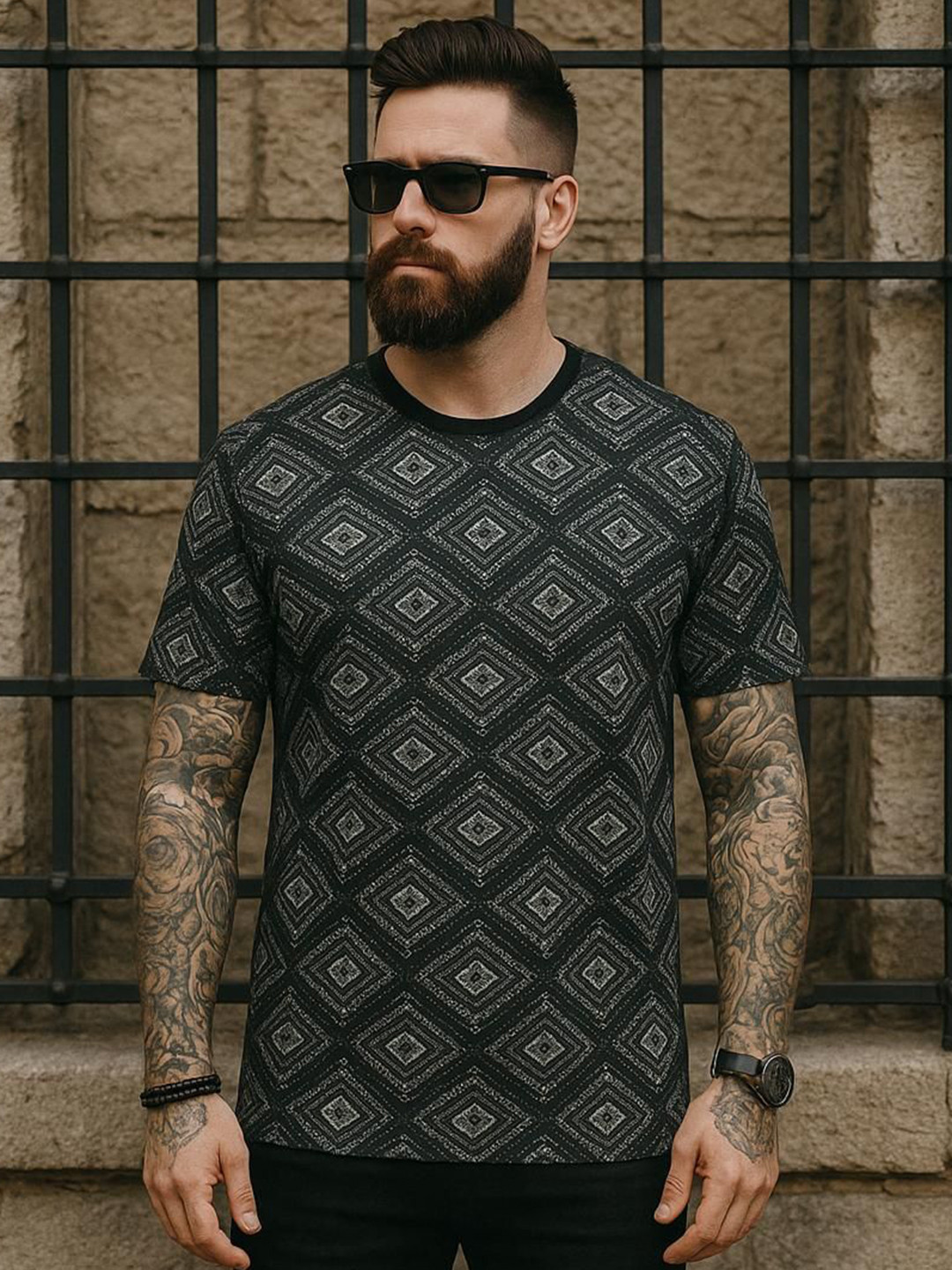 Austin wood Geometric Printed Round Neck T-shirt