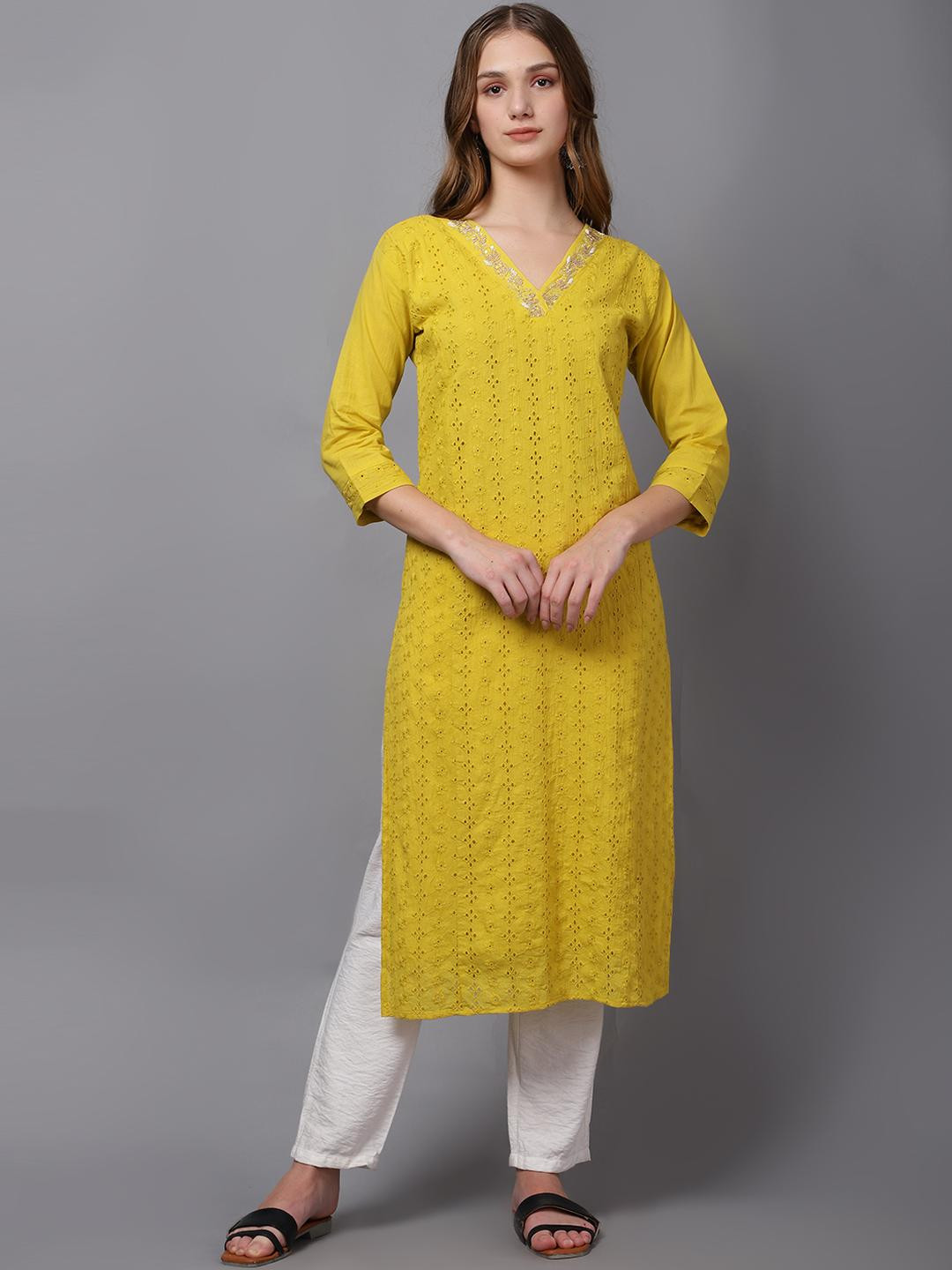 4u Fashion Floral Embroidered V-Neck Beads & Stones Detail Straight Kurta