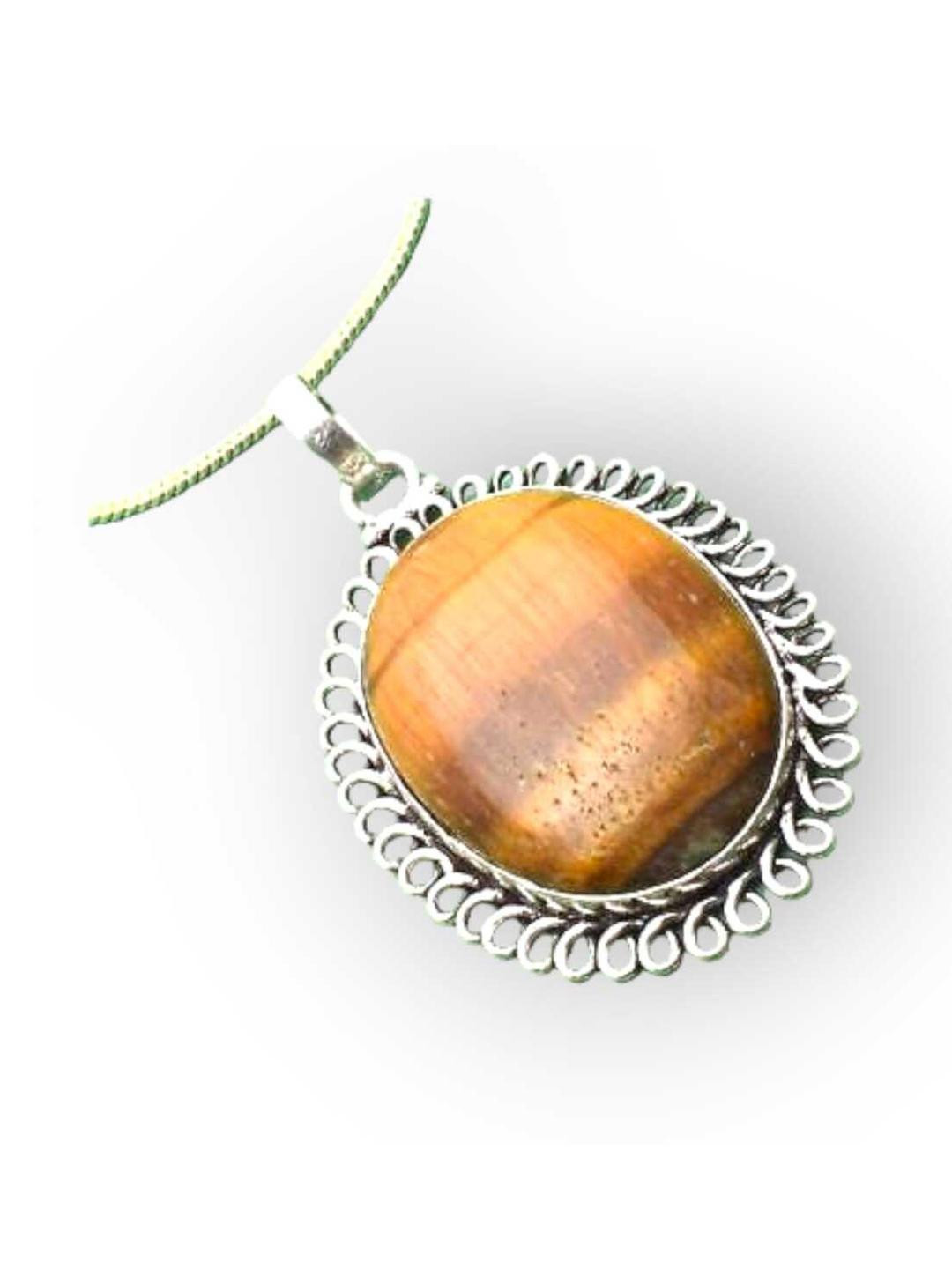 VANISHREE WORLD Stone Studded Pendant