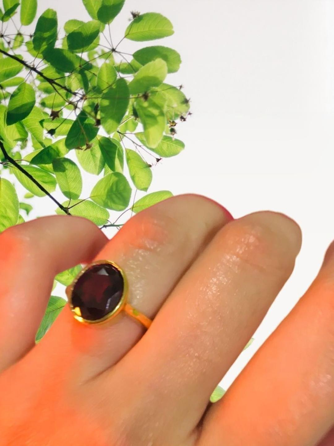GenZcomplex Maroon Brass Garnet Finger Ring