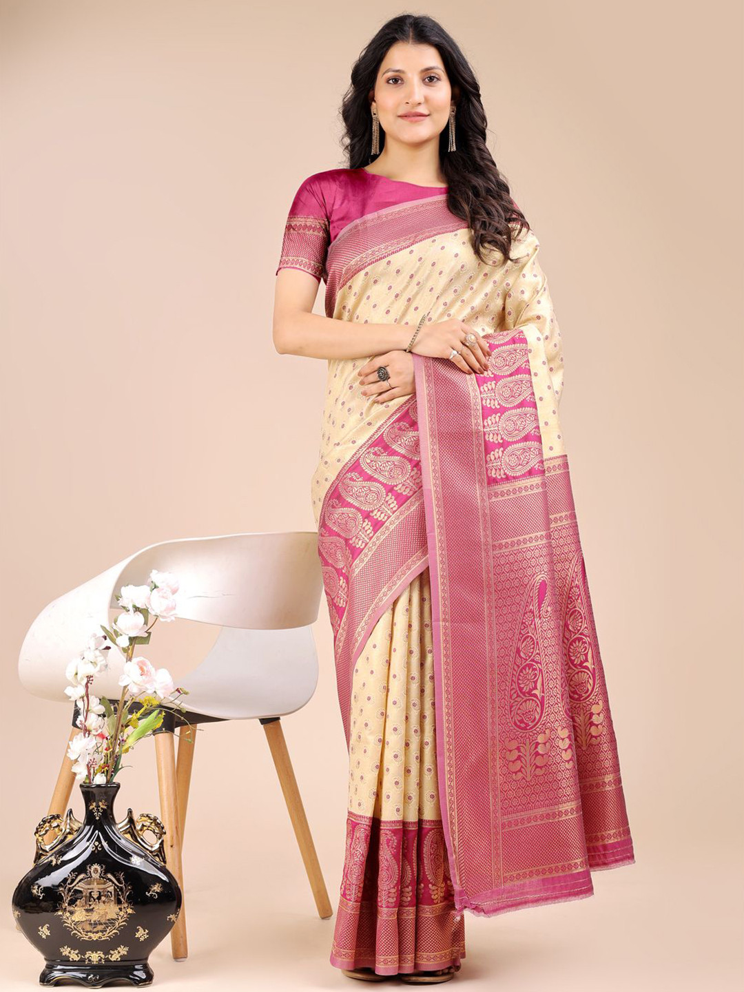 Pandadi Saree Women Weaving Saree With Contrast Blouse Piece