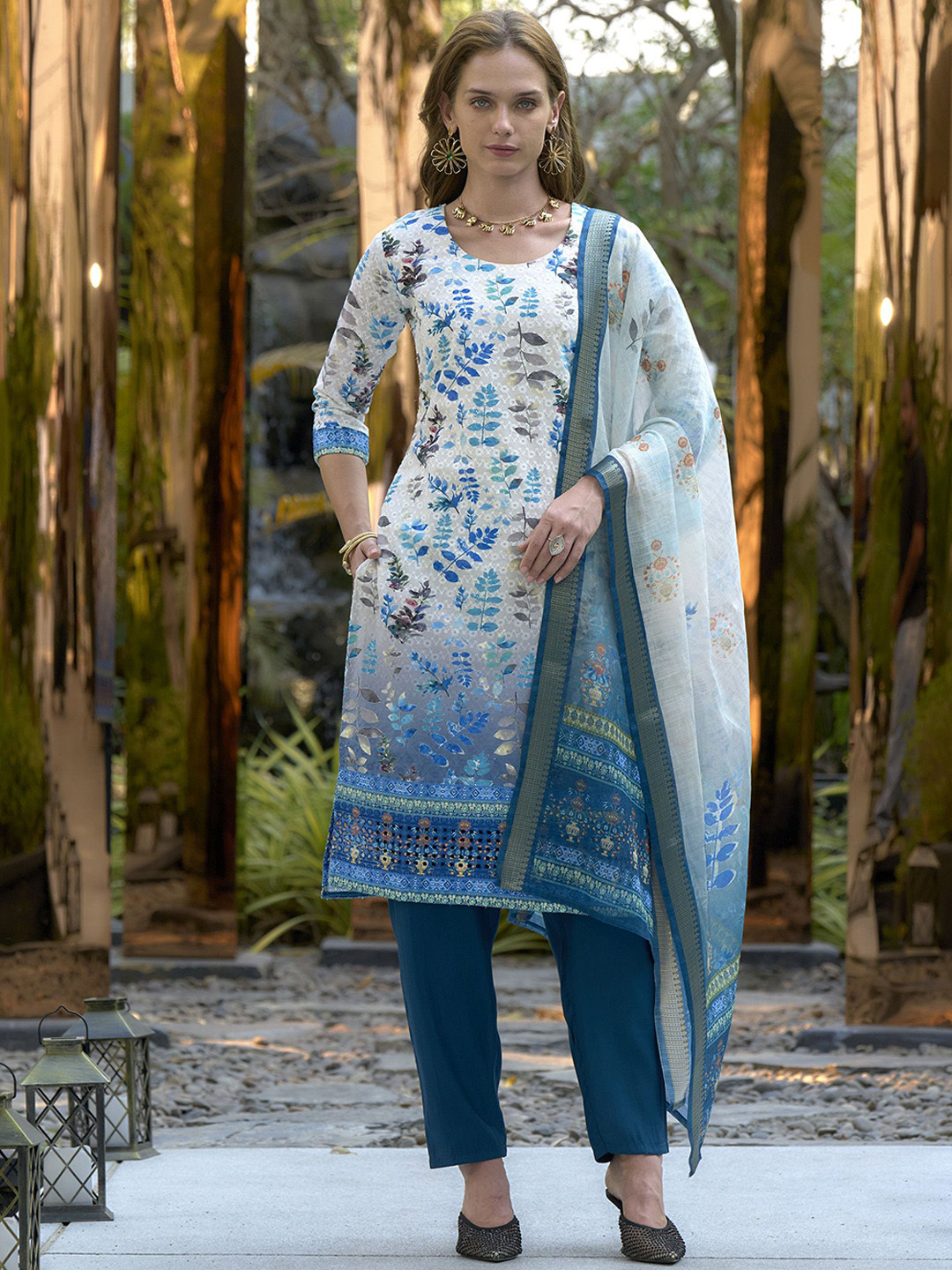 BE IN TEXO FAB Floral Embroidered Pure Cotton Kurta with Trousers & With Dupatta