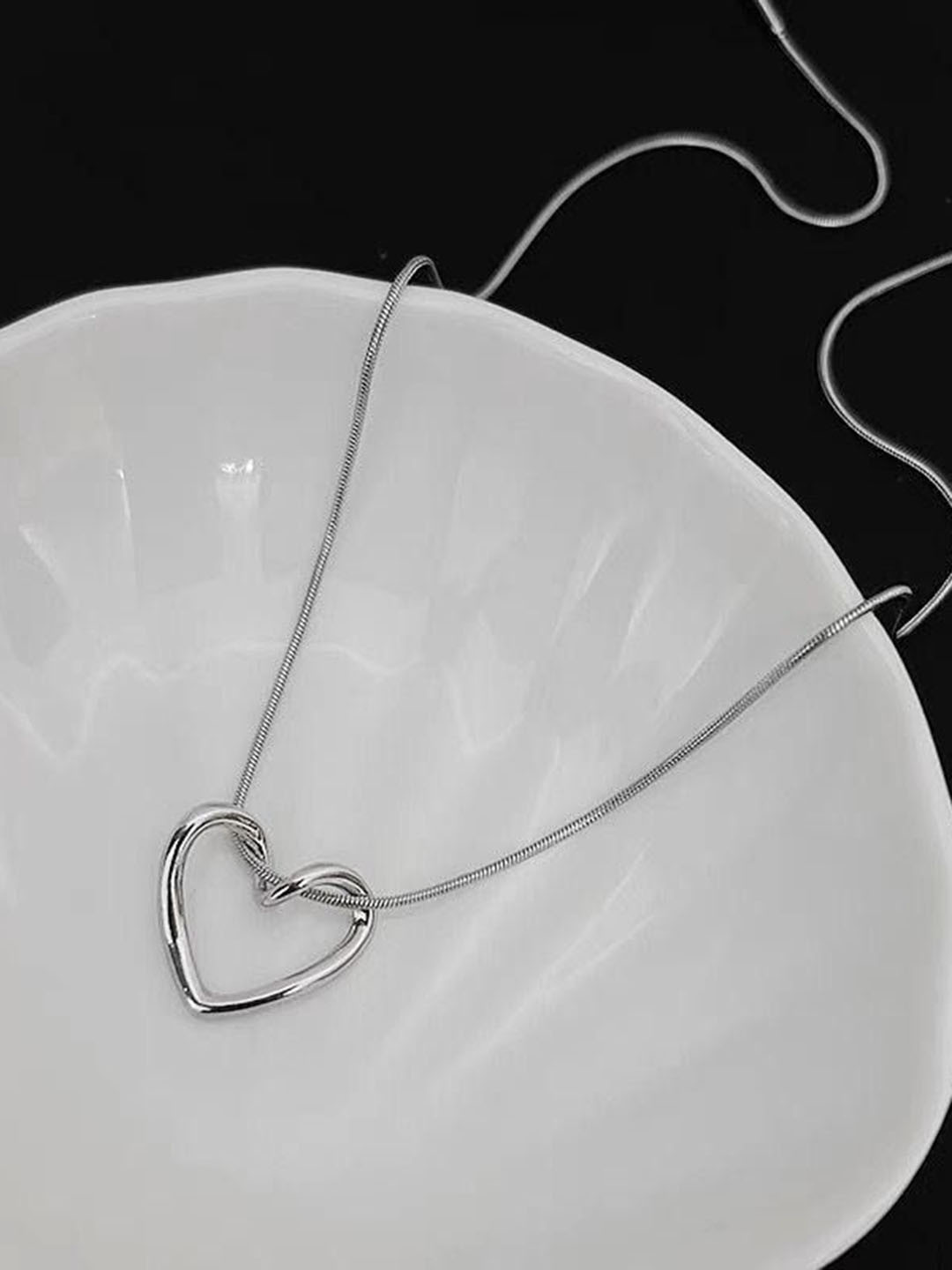 Lovemi Movements Unisex Stainless Steel Silver Plated Heart Shaped Pendants with Chains
