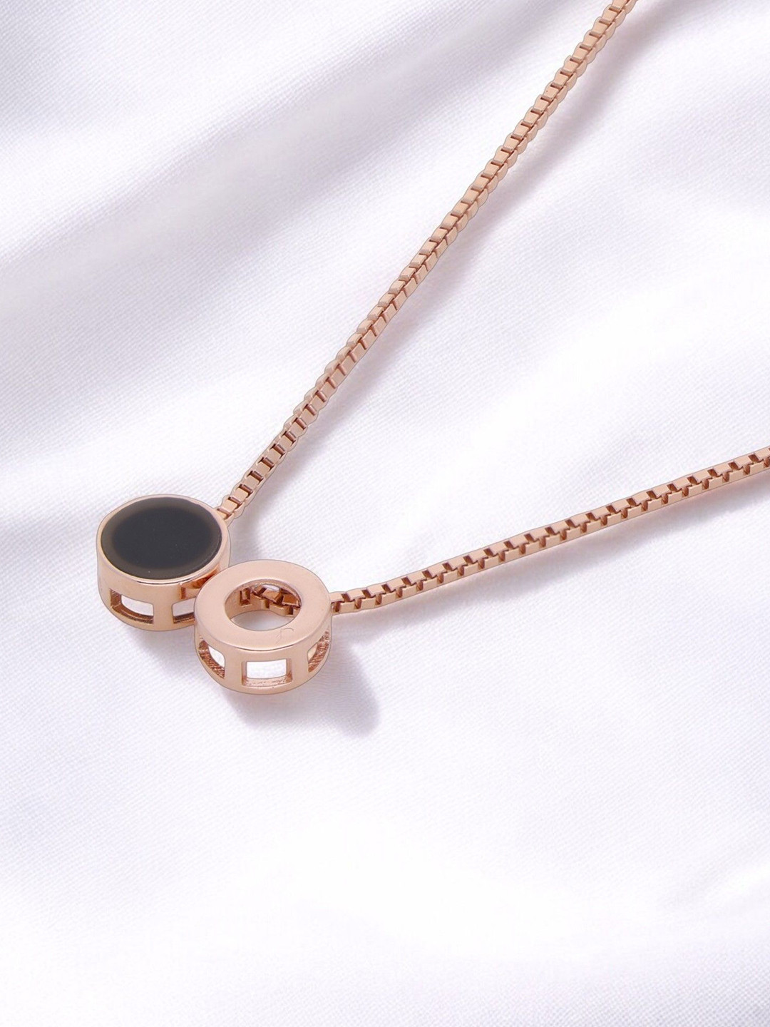 Crash.Club By CKC Women Contemporary Pendants with Chains