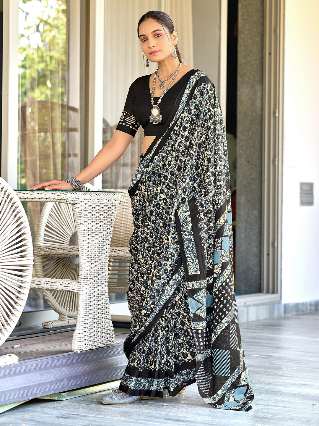 Pandadi Saree Batik Printed Solid Block Print Cotton Blend Sarees