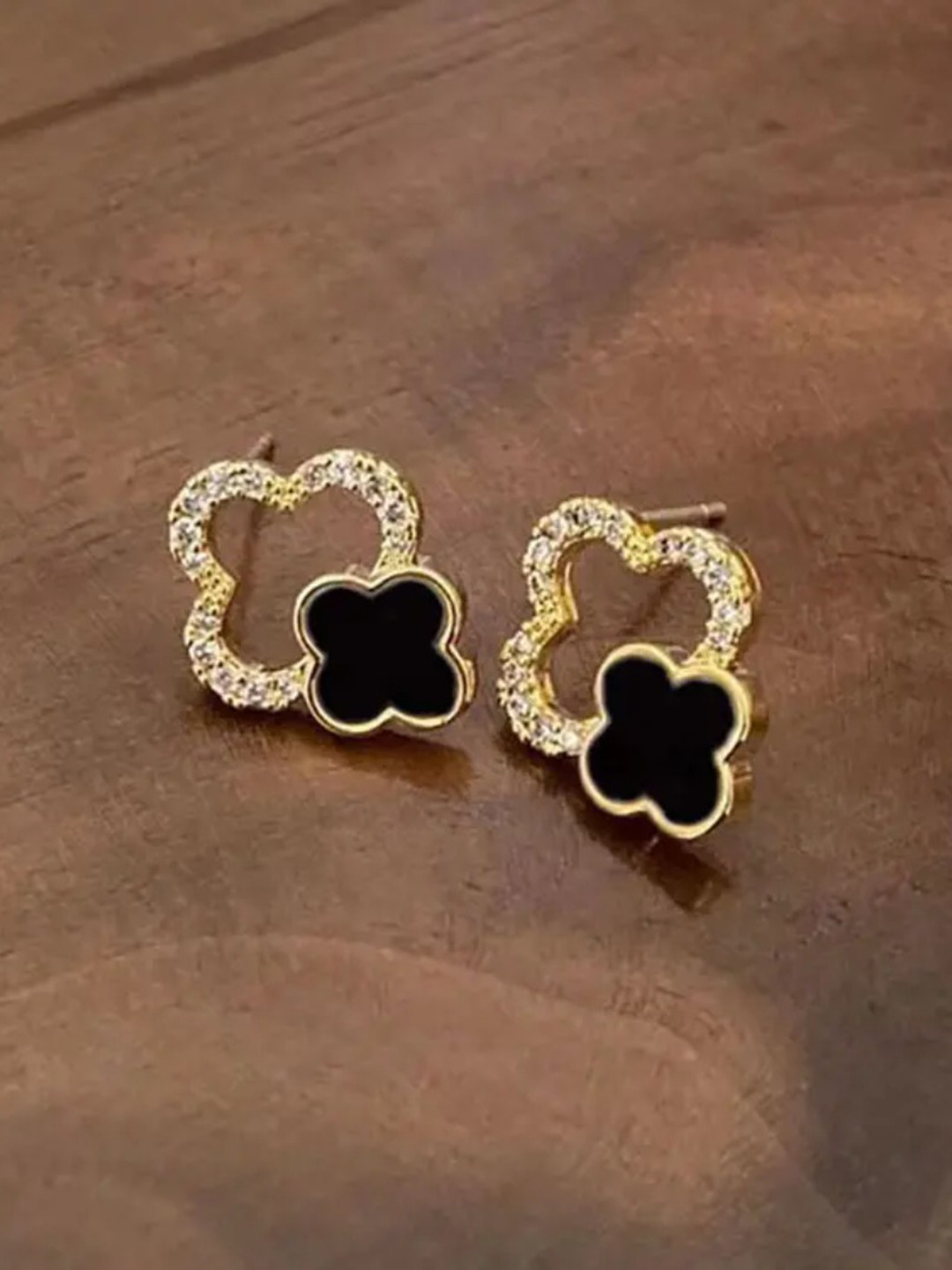 SZN Women's Geometric Studs Earrings