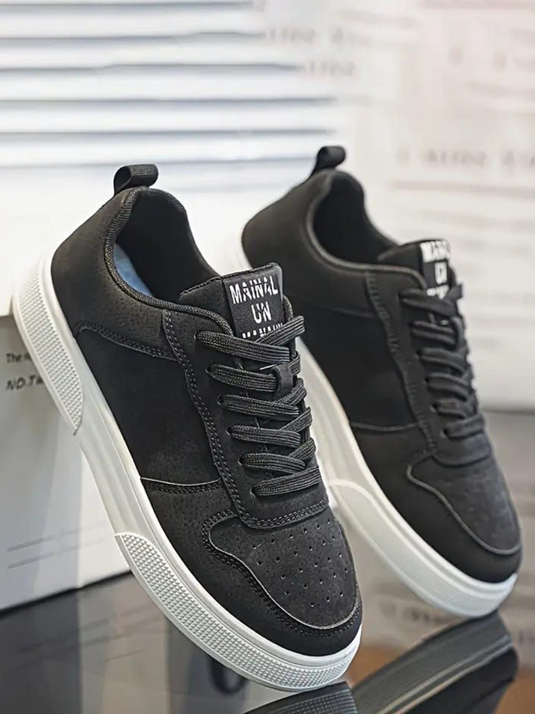 blue pop Men Lace-Ups Suede Sneakers