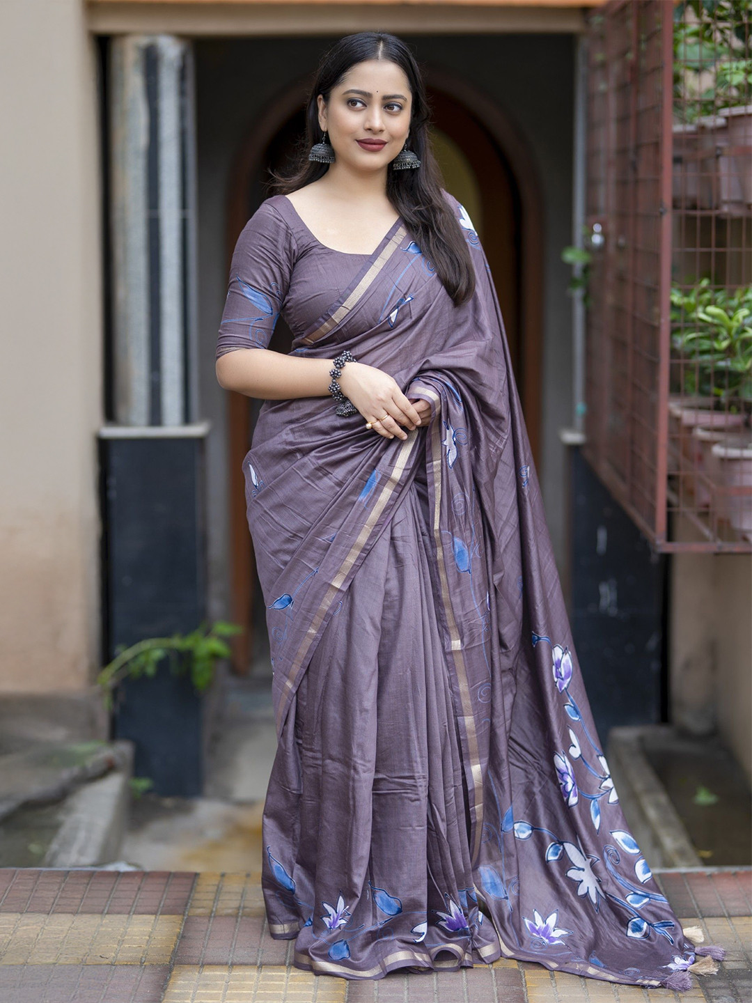 Pandadi Saree Women Floral Zari Chanderi Sarees