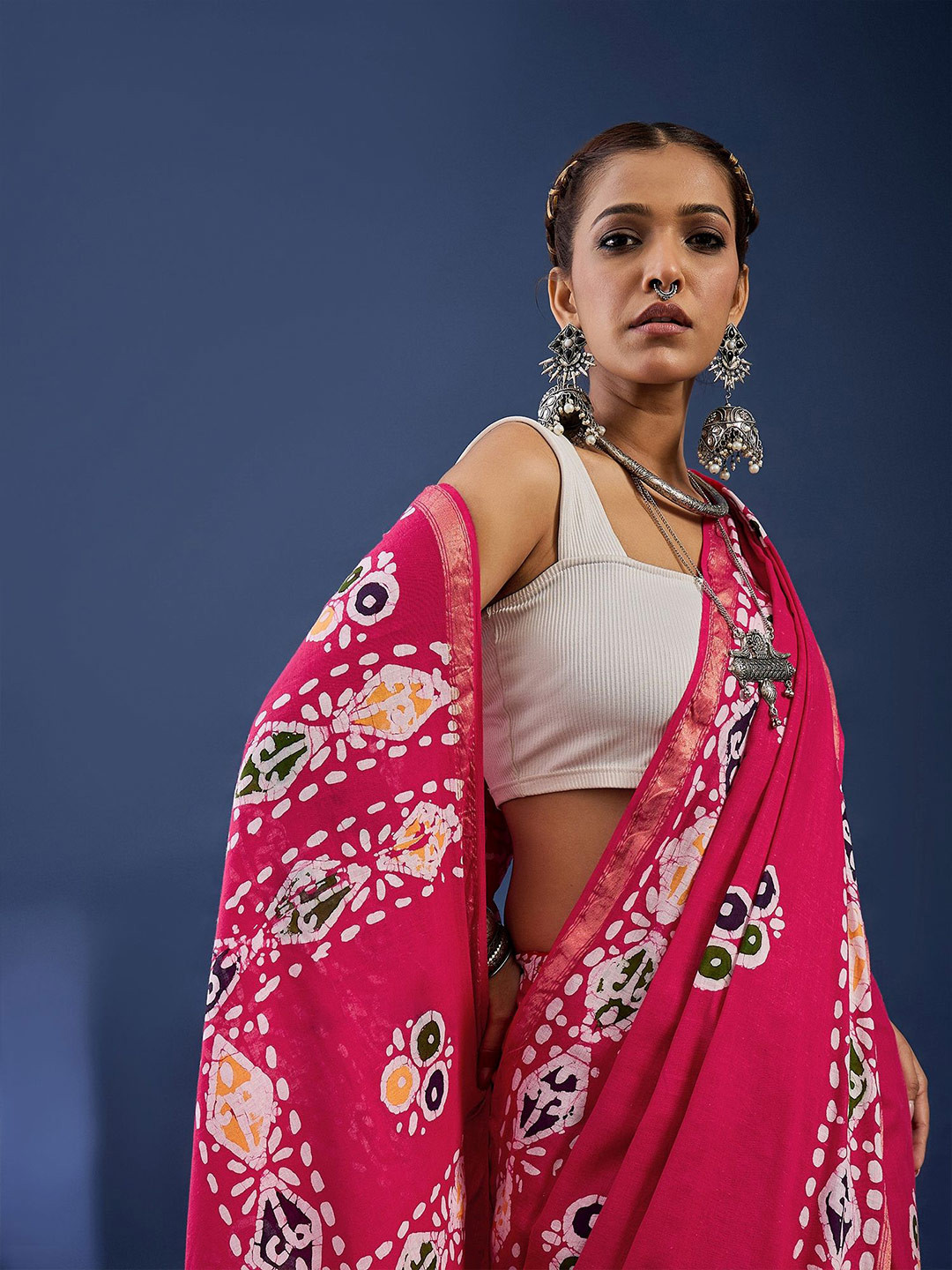 Women Batik Printed Pure Cotton Saree with Unstitched Blouse