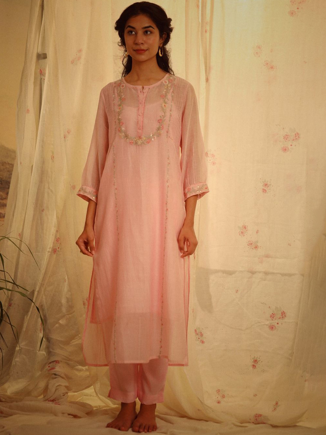 TATWA DESIGNS Women Baby Pink Chanderi Embroidered Camellia Kurta Sets