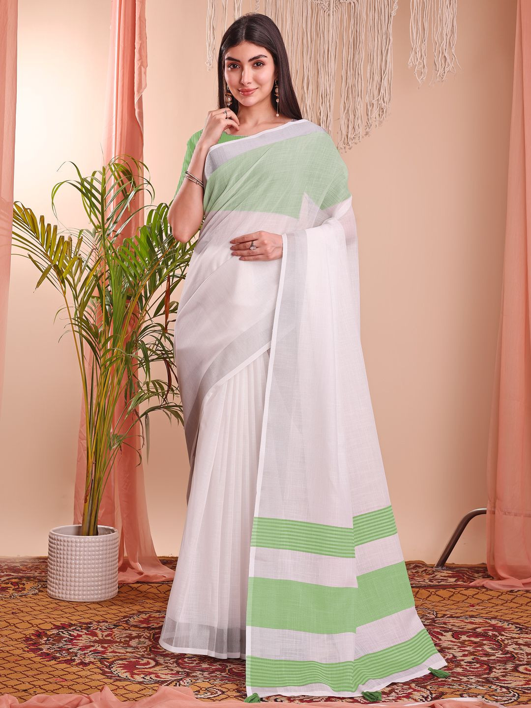 Pandadi Saree Solid Saree With Contrast Blouse Piece