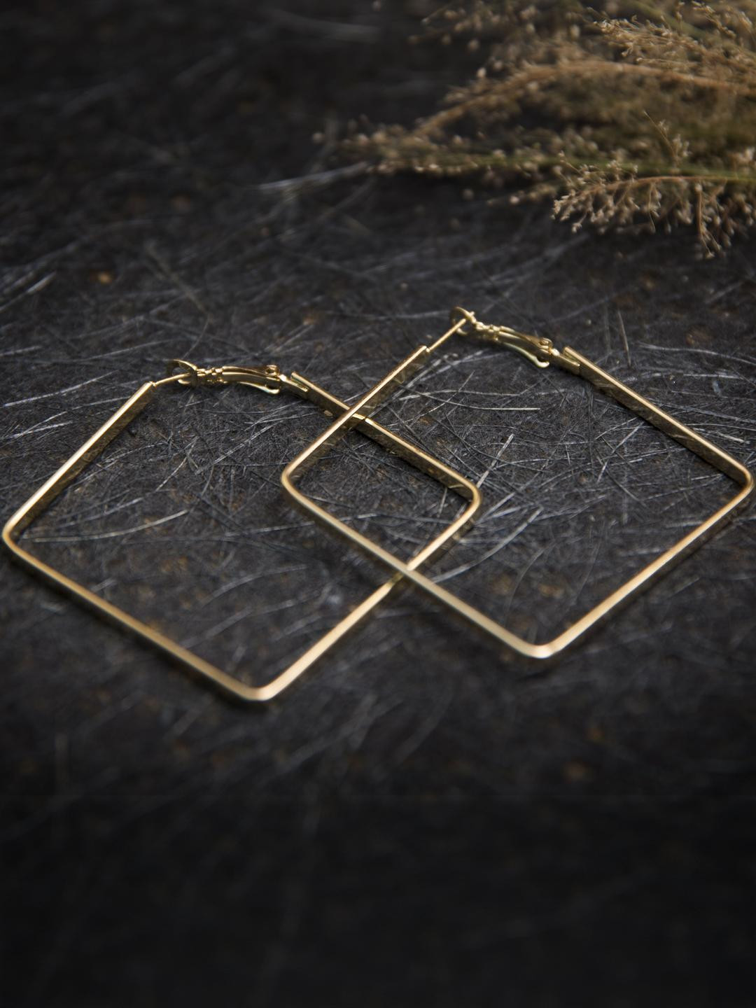 Creative Frogs Golden Square Hoop Earrings