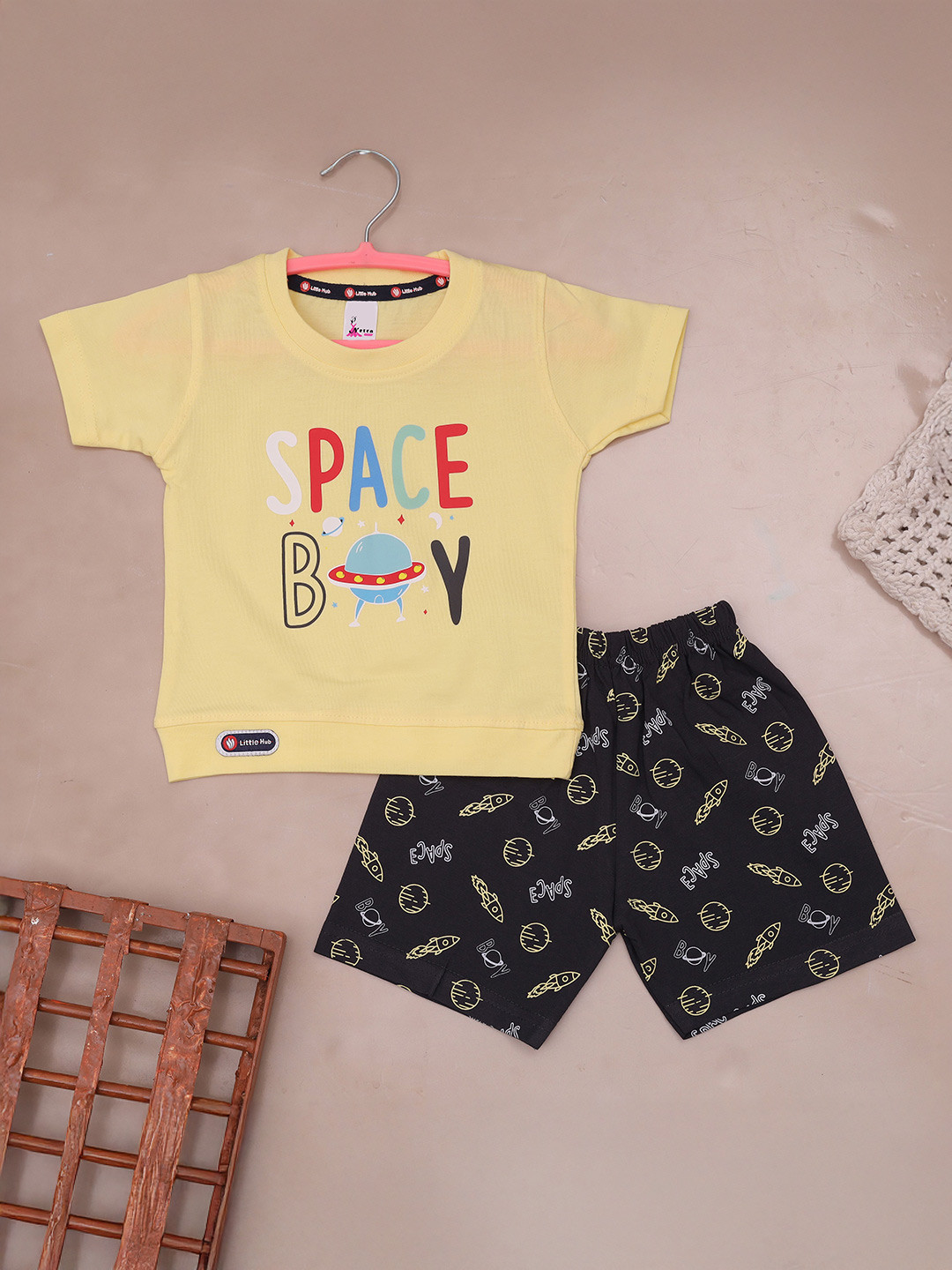 Netra Creation Girls Printed T-shirt With Shorts