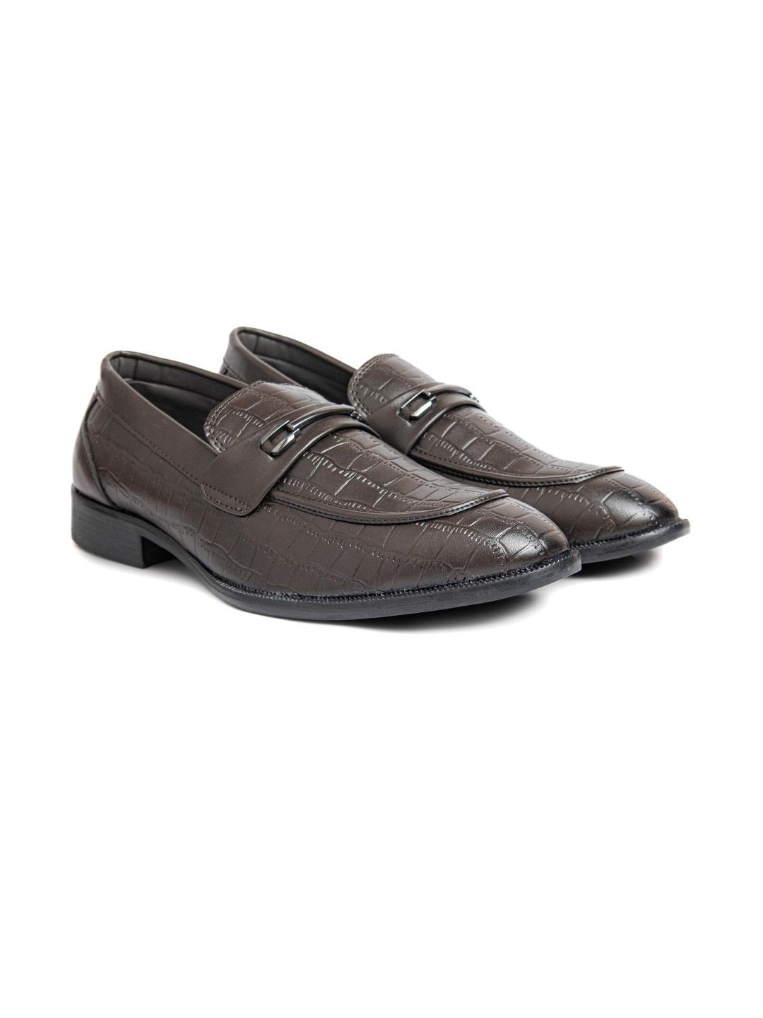 Bold Bunny Men Textured Leather Sneakers