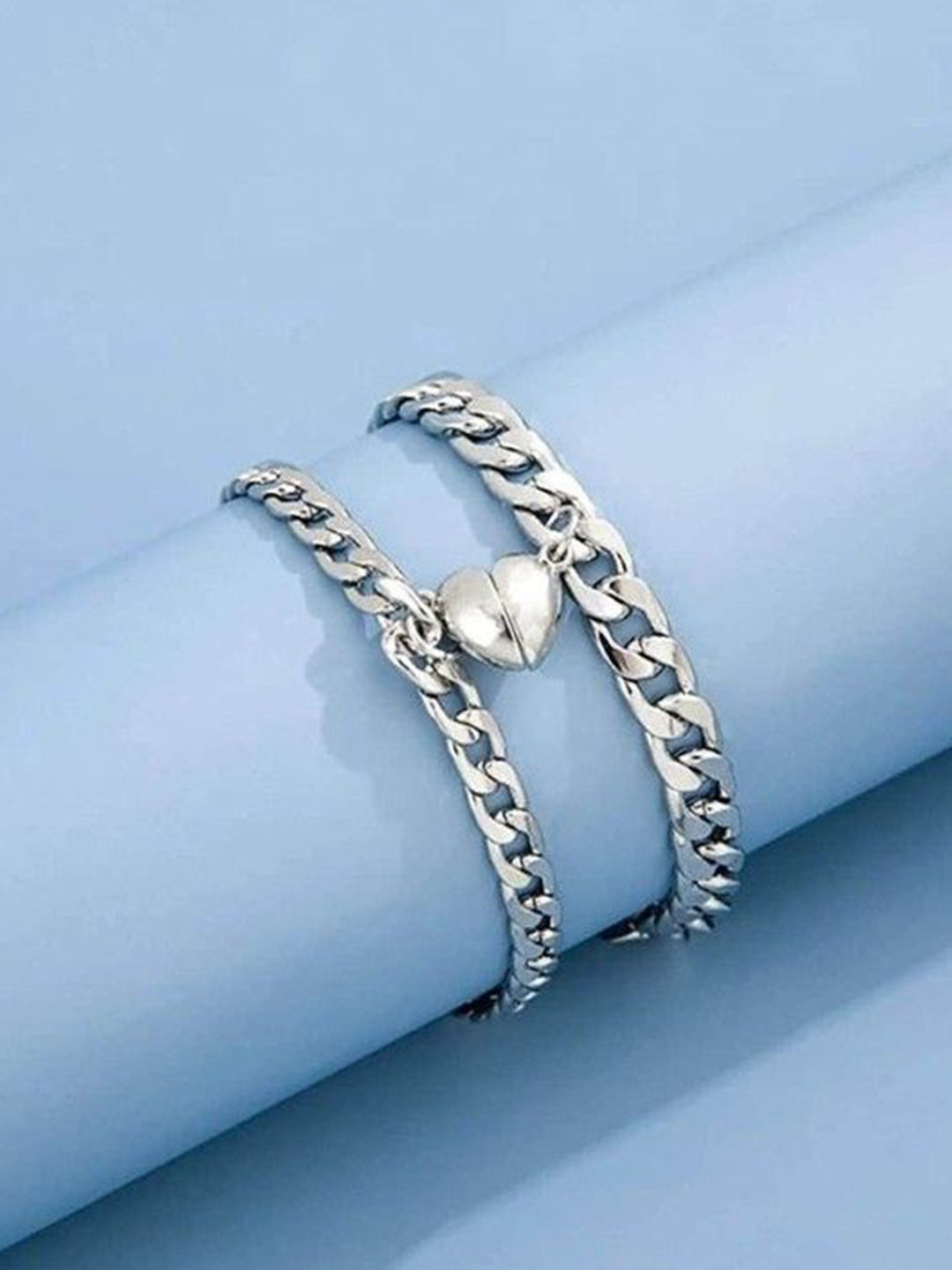 PASU FASHION Unisex Set of 2 Silver-Plated Heart Shaped Magnet Link Couple Bracelets