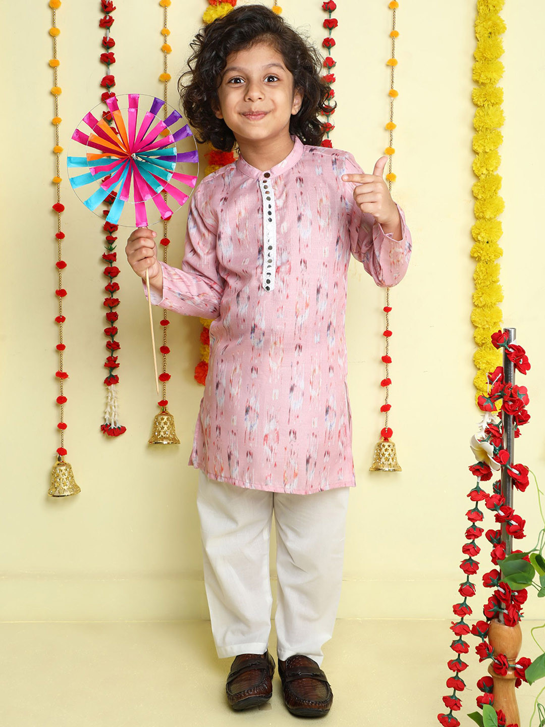The Magic Wand Boys Geometric Printed Band Collar Mirror Work Pure Cotton Kurta & Pyjamas