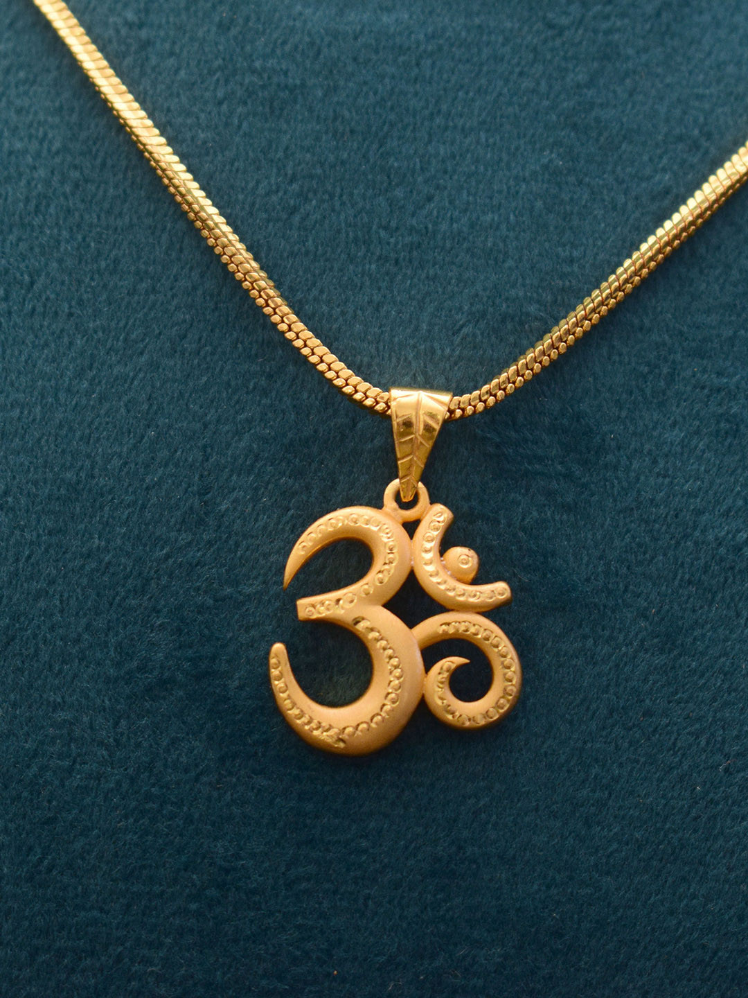 Anshenterpris Unisex Gold-Plated OM Design Pendant with Chain