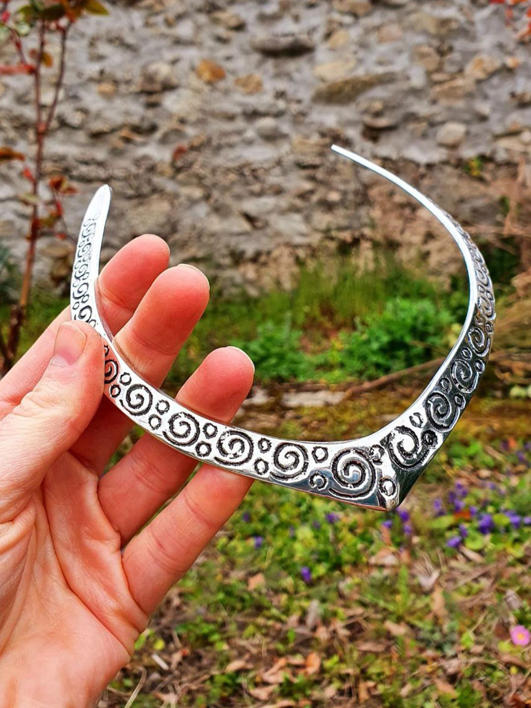 Anouk Women's Handmade Silver-Plated Oxidized Collar Choker Necklace