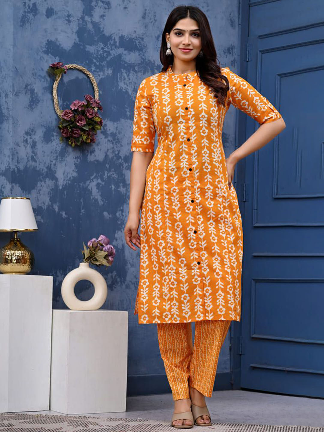 JAYRA TEXTILE Women Floral Printed High Slit Pure Cotton Kurta with Palazzos